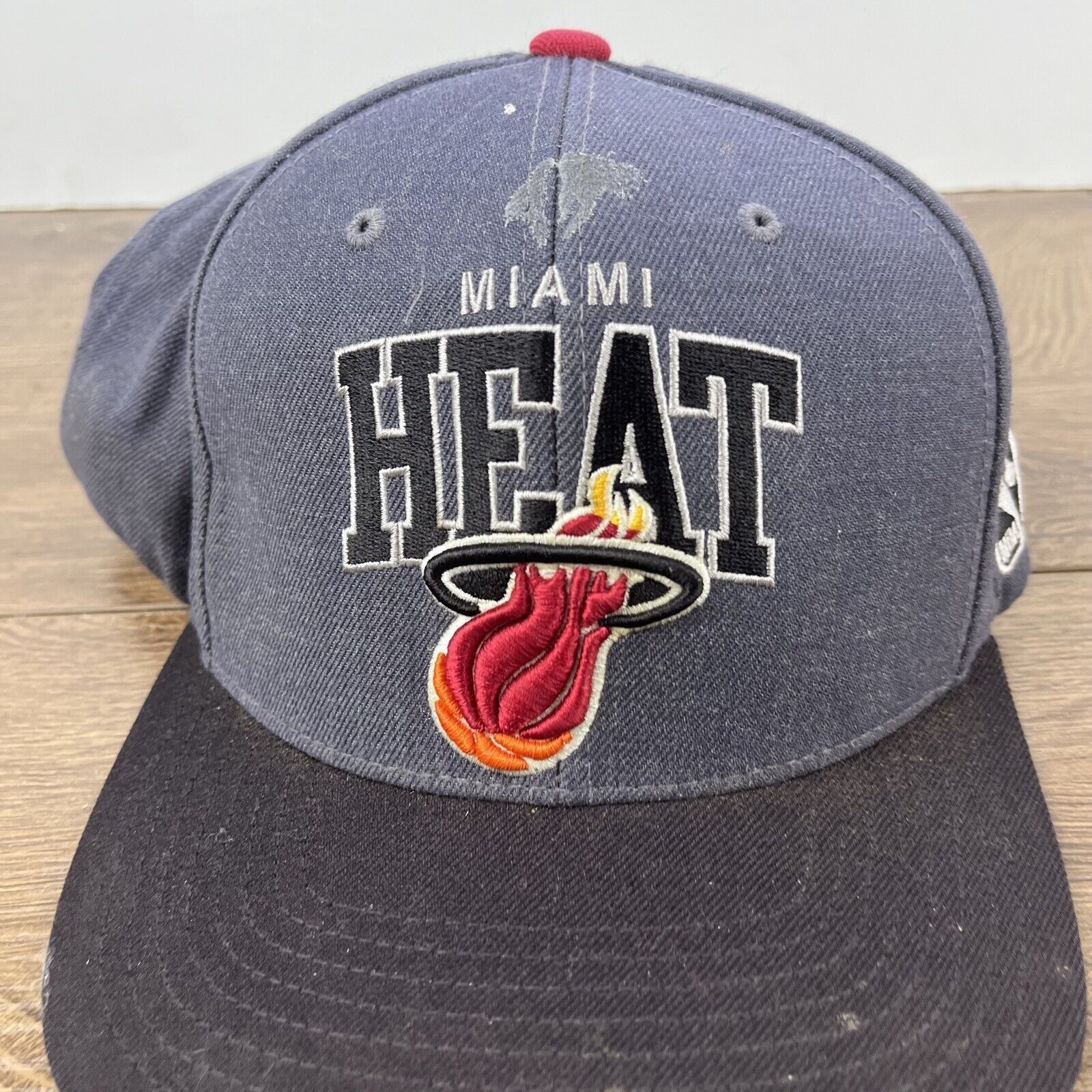 Mitchell & Ness Miami Heat Snapback Hat Mitchell & Ness Gray Cap Adjustable Size ONE SIZE - 7 Thumbnail