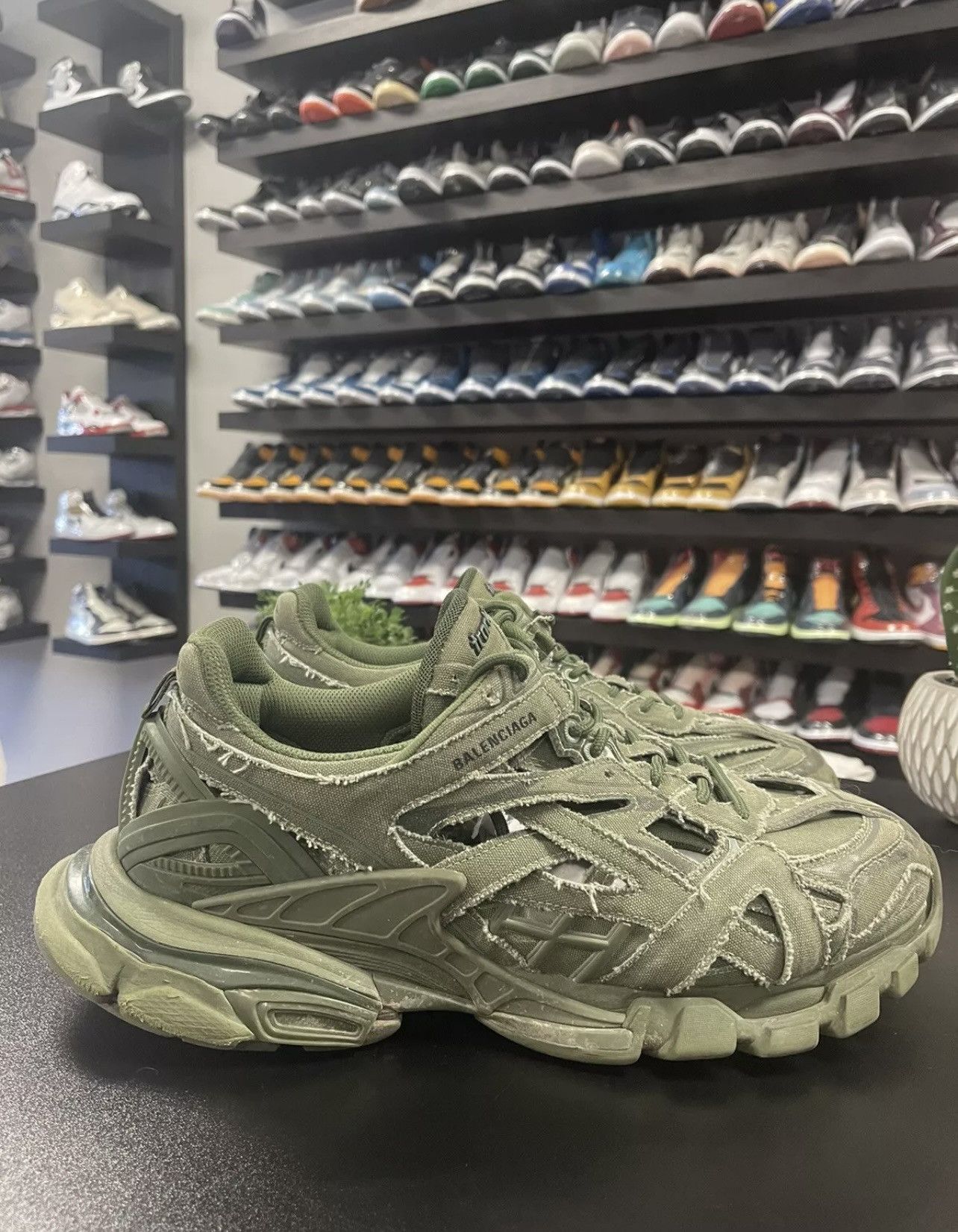 Balenciaga Size 13 - Balenciaga Track2 Sneakers Khaki Green 46EU Size US 13 / EU 46 - 3 Thumbnail