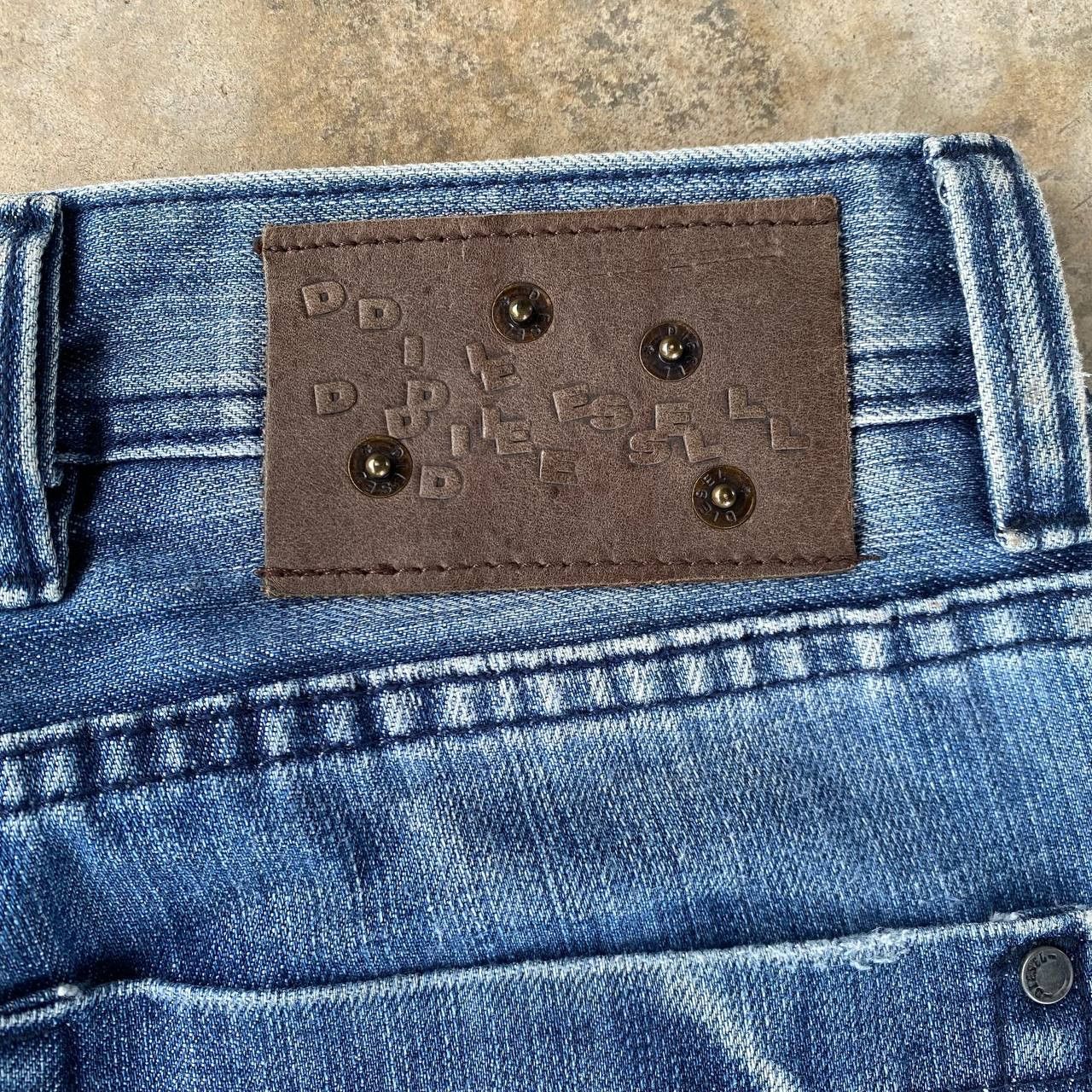 Diesel DIESEL THANAZ 008TS WASH DISTRESSED DENIM ITALY Size US 29 - 10 Thumbnail
