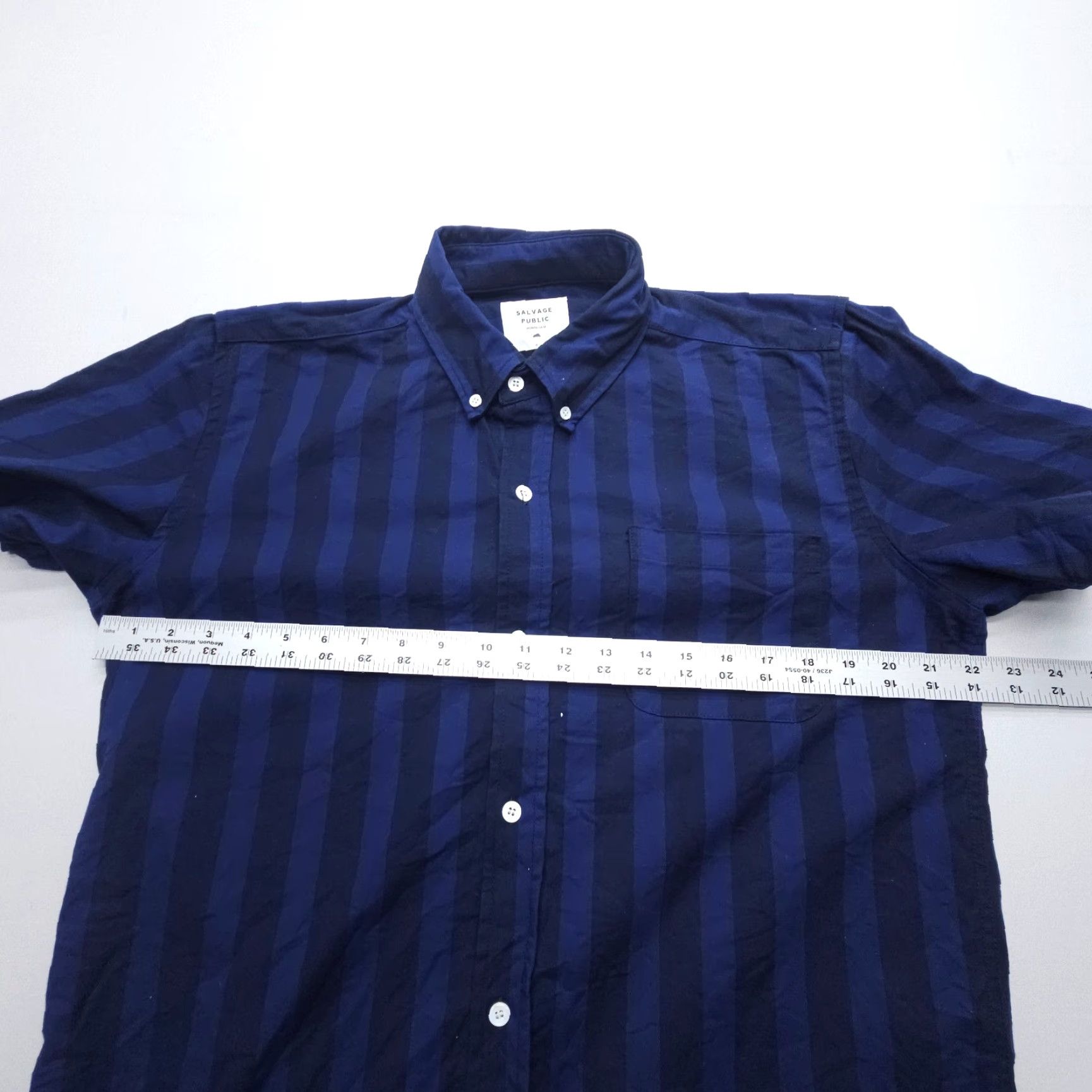 Vintage VINTAGE Salvage Public Men’s Shirt Button-Up Short Sleeve Blue L Organic Cotton Twill Striped Logo 90s Theme Mens Size US L / EU 52-54 / 3 - 7 Thumbnail