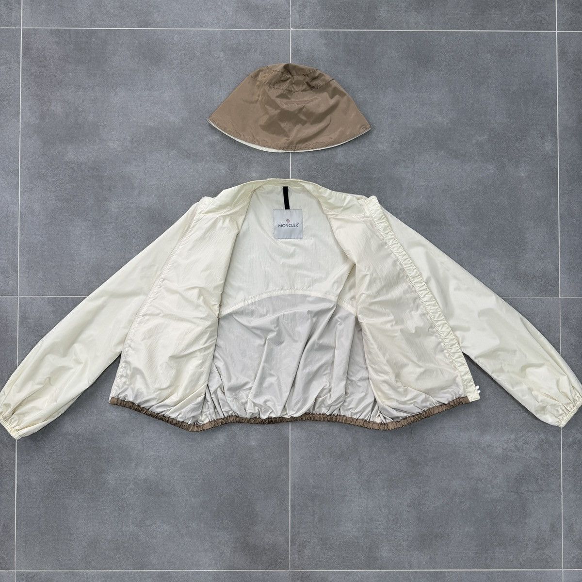 Moncler Authentic Moncler Piren Women Jacket Size 0 (S) Size S / US 4 / IT 40 - 11 Thumbnail
