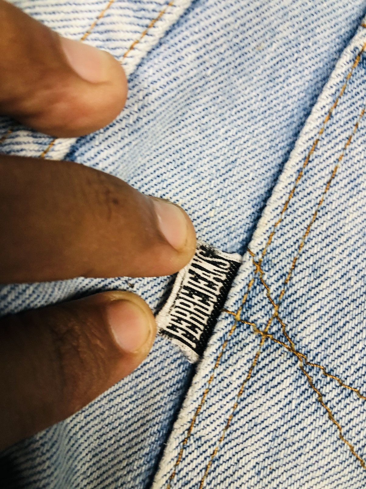 Ferre FERRE JEANS Vintage Light Wash 90s (37) Size US 31 - 15 Thumbnail