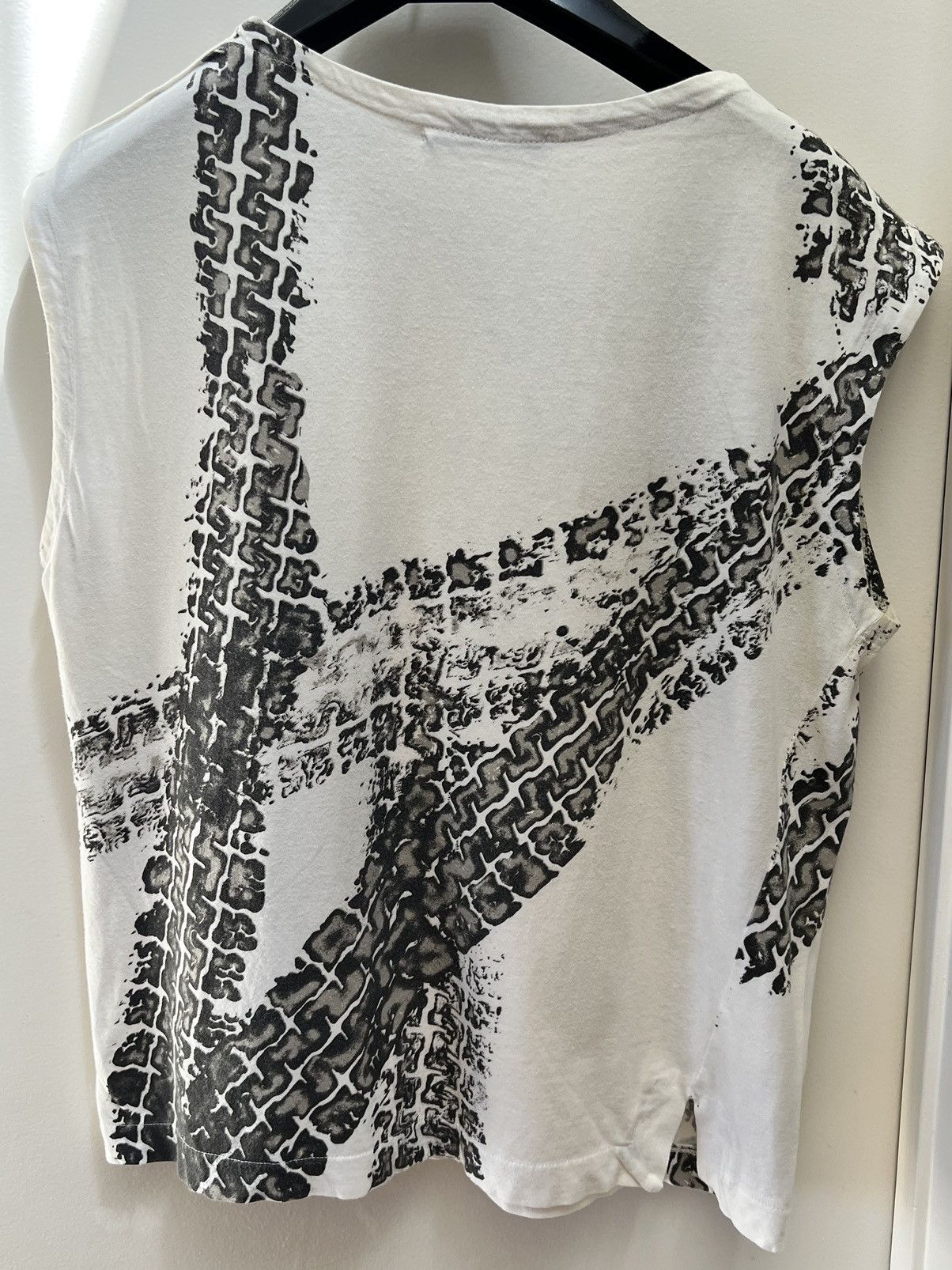 Alexander McQueen ALEXANDER McQUEEN sleeveless TIRE TRACKS cotton top Size US M / EU 48-50 / 2 - 4 Thumbnail