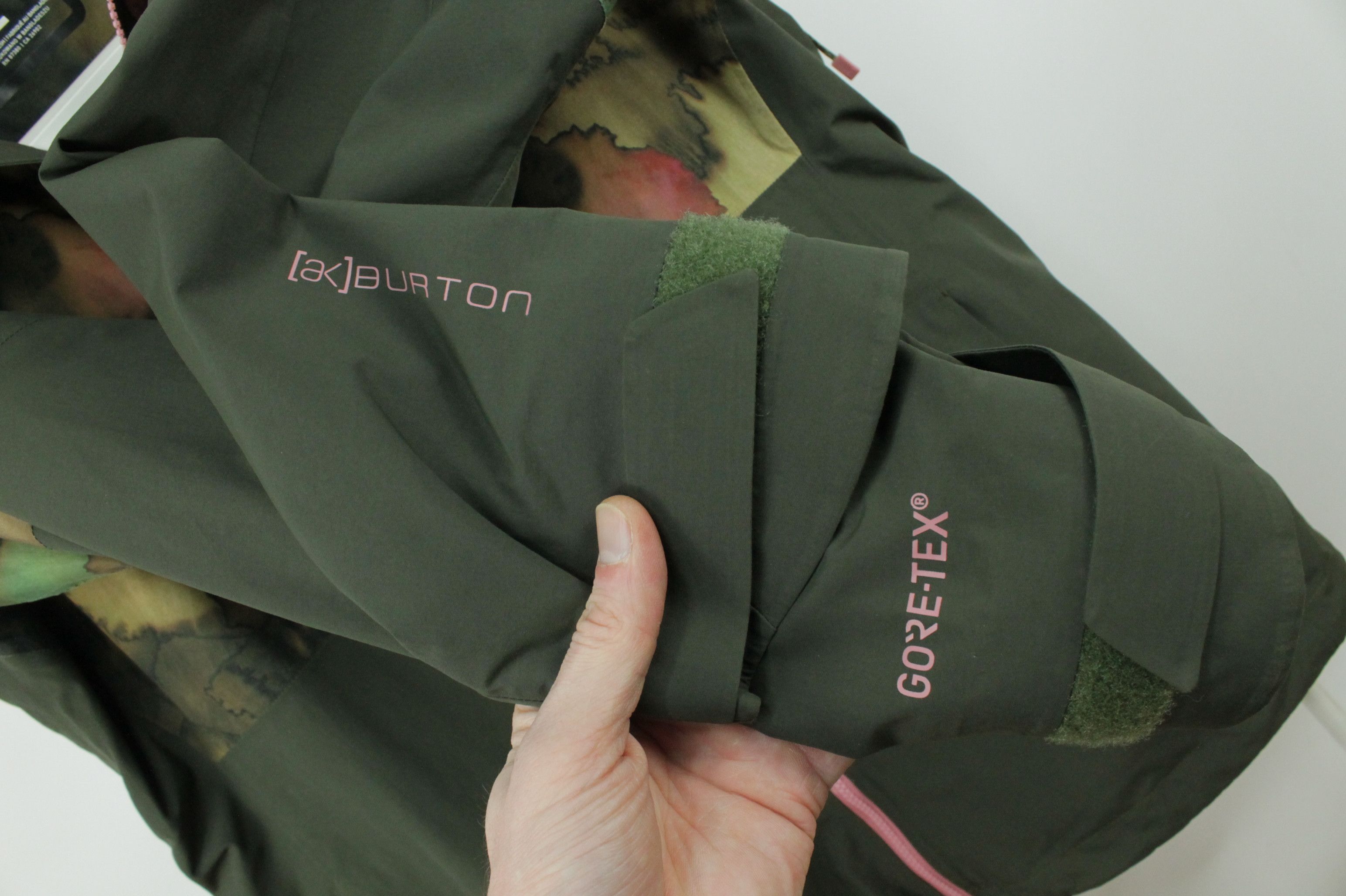 Burton Burton AK GORE-TEX 2L Blade Jacket Women's Size L / US 10 / IT 46 - 4 Thumbnail