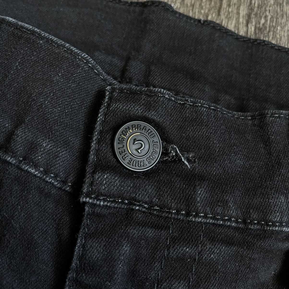 True Religion Vintage True Religion Ricky Relaxed Denim Jean Shorts Black Size US 40 / EU 56 - 7 Thumbnail