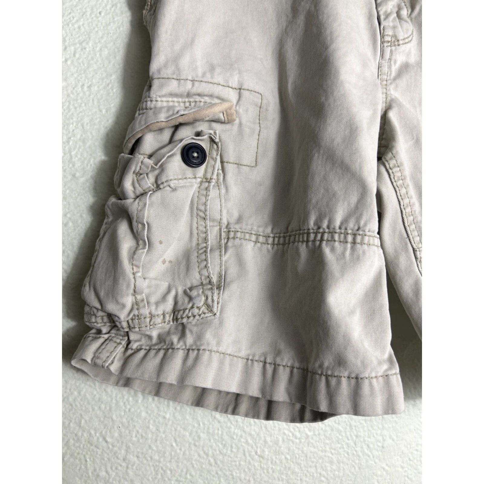 Vintage Aéropostale Mens Cargo Shorts Beige 30 Regular 10 Stains Cotton Size US 30 / EU 46 - 2 Thumbnail