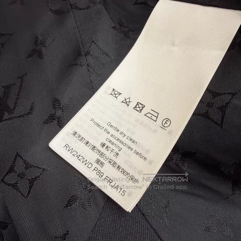 Louis Vuitton Louis Vuitton Black chain logo blazer jacket Size US XXS / EU 40 - 4 Thumbnail