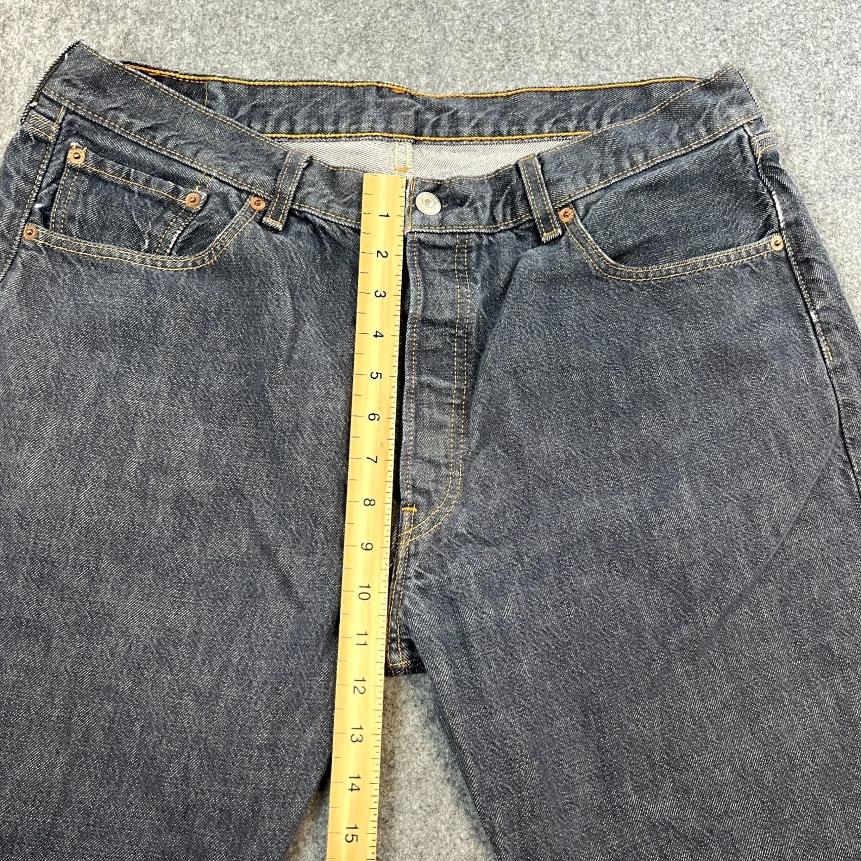 Levi's VINTAGE Levi's 501 Jeans Mens Relaxed Straight 36 32 Dark Blue Denim Middle Rise 5-Pocket Mens Levi's 501 Size US 36 / EU 52 - 5 Thumbnail
