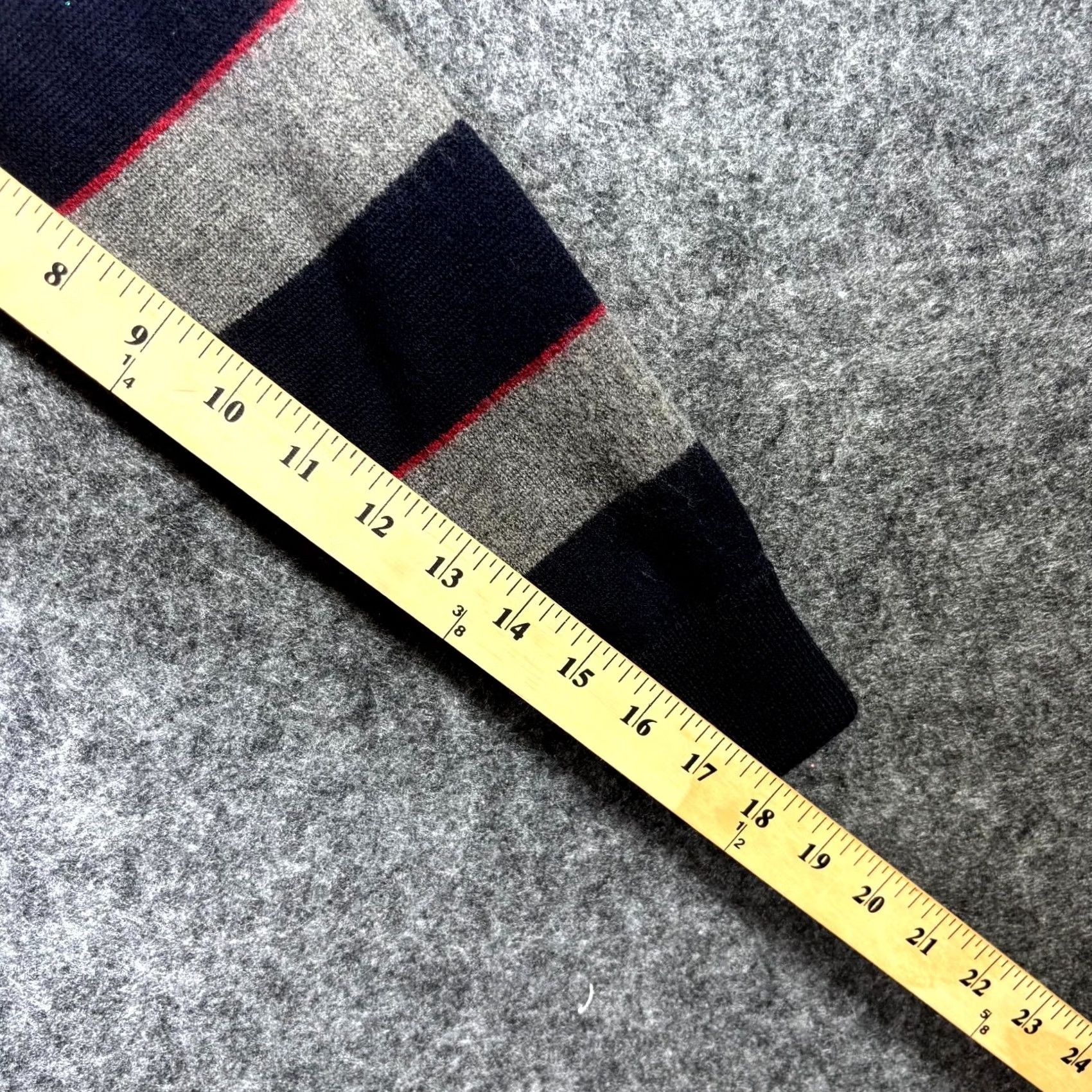 Brooks Brothers Brooks Brothers Sweater Mens S Navy Gray Striped 100% Merino Wool 1/4 Zip Cozy Size US S / EU 44-46 / 1 - 6 Thumbnail