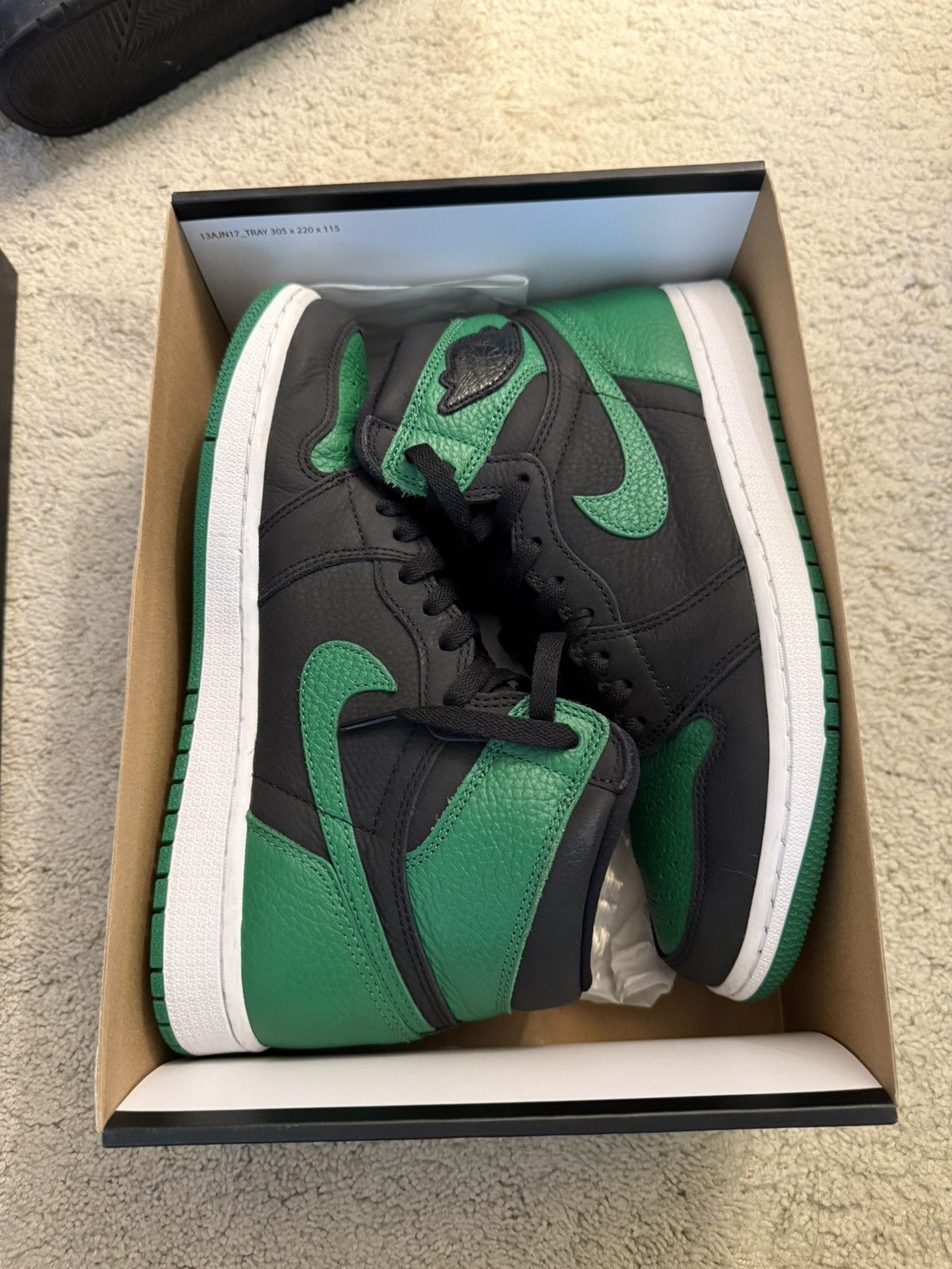 Nike Air Jordan 1 Retro OG High - Pine Size US 9 / EU 42 - 1 Thumbnail