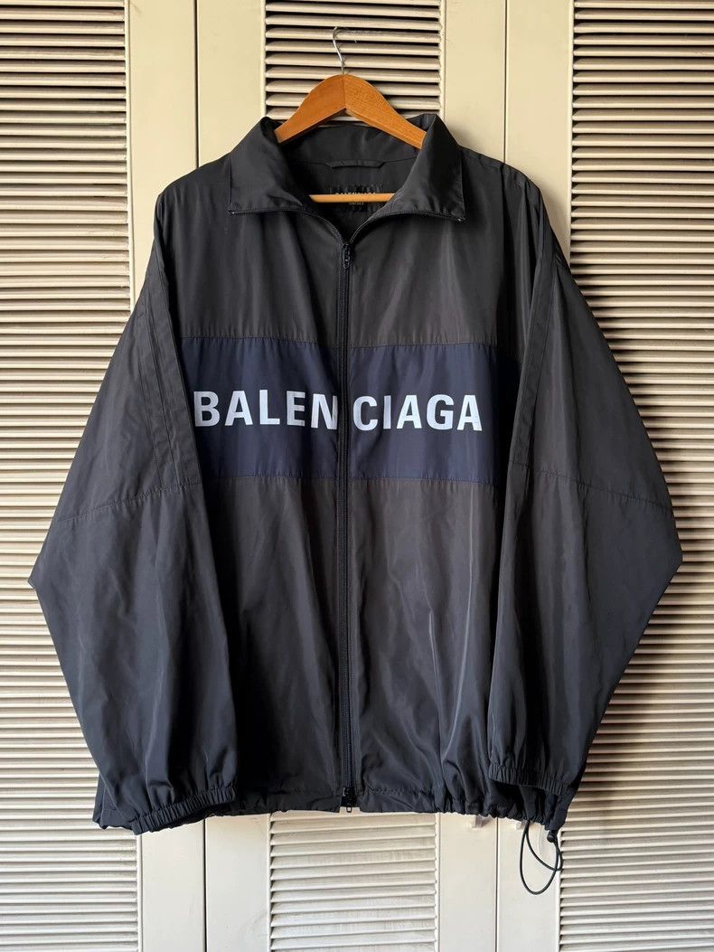 Balenciaga Lightweight Jacket in Good Condition- DMC