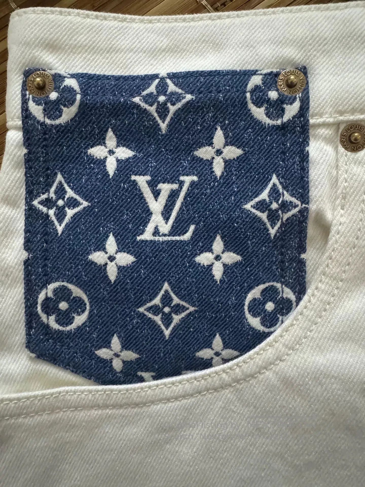 Louis Vuitton white logo pocket denim mini skirt. Size 35" - 5 Thumbnail