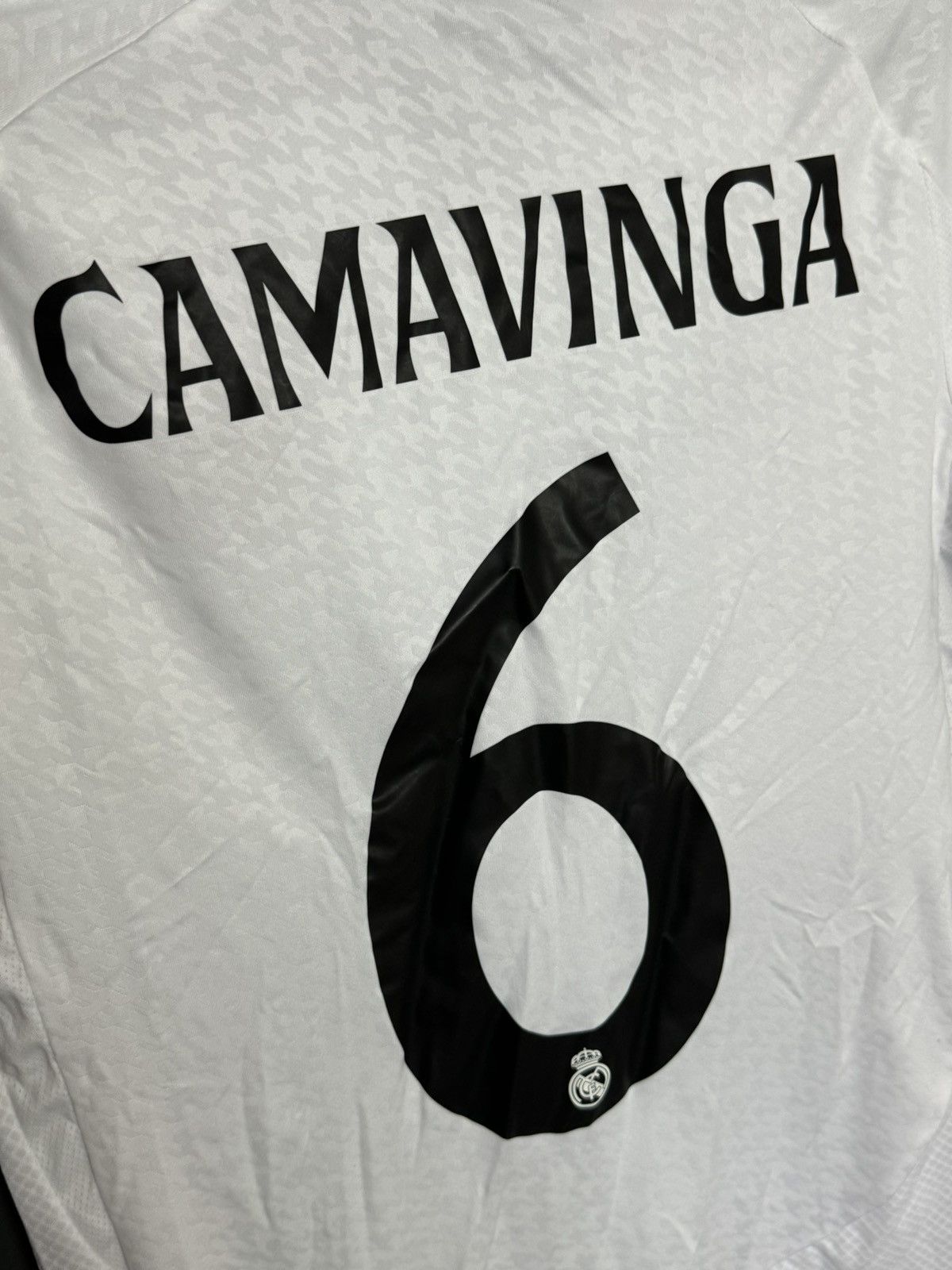 Adidas KIDS New Real Madrid 24/25 Home Camavinga Football Jersey Size US S / EU 44-46 / 1 - 3 Thumbnail