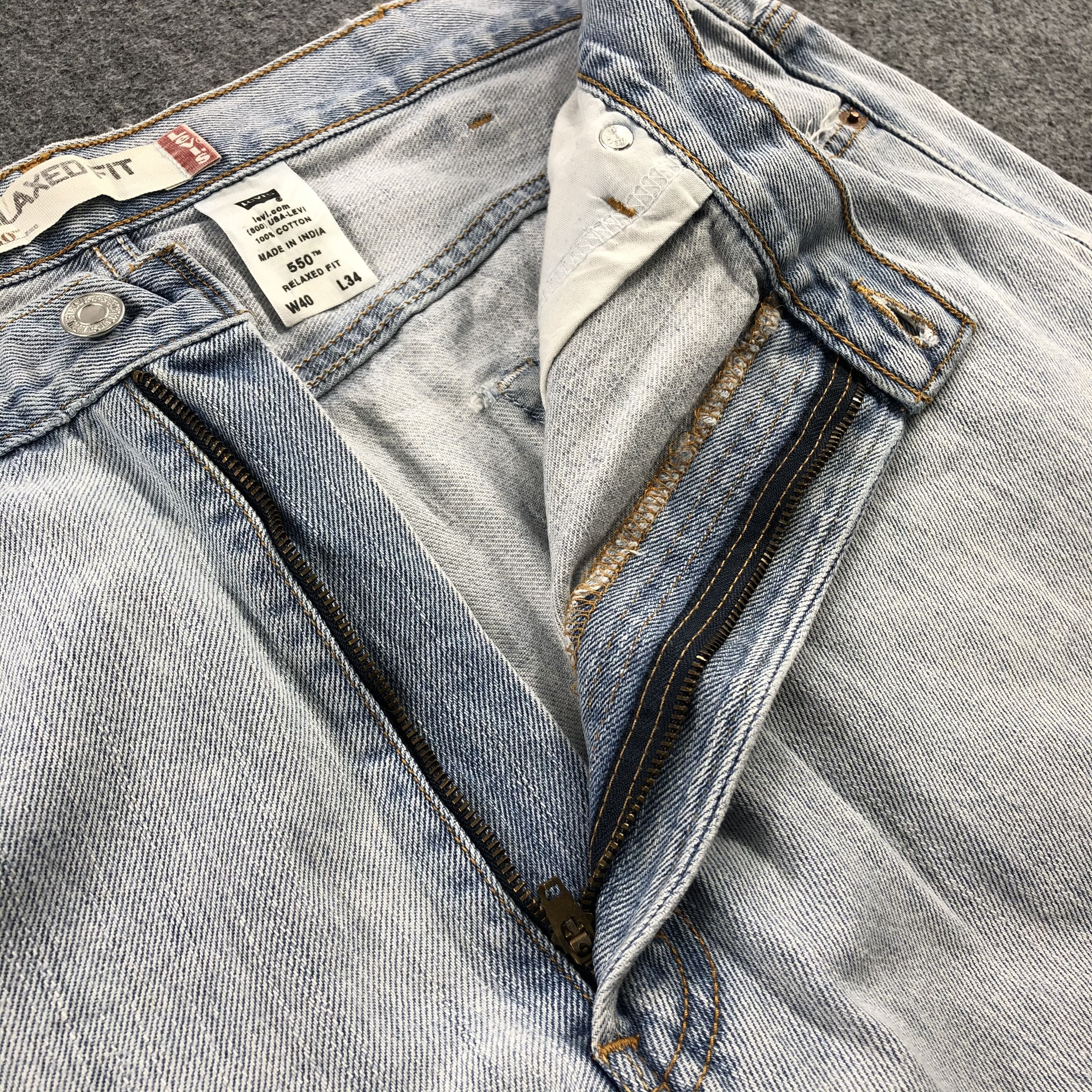 Levi's × Vintage Vintage Light Wash Levis 550 Jeans-JM1185 Size US 39 - 9 Thumbnail