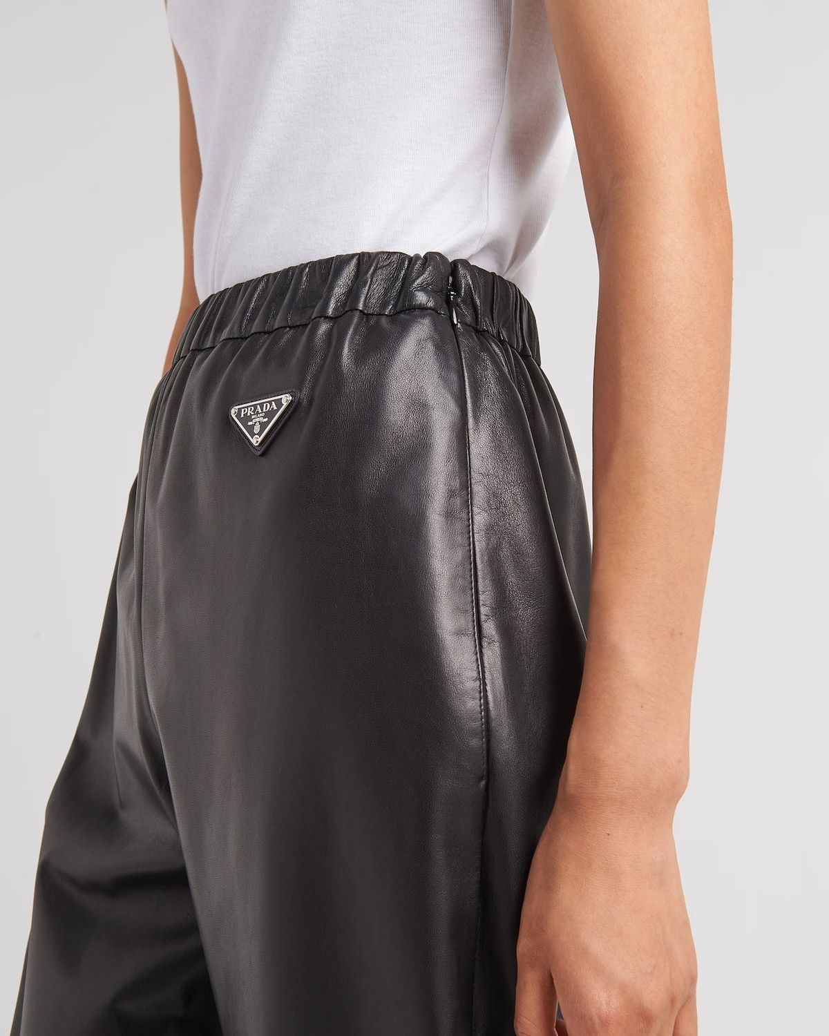 Prada $4.3k Prada Nappa leather joggers Size 26" / US 2 / IT 38 - 2 Thumbnail