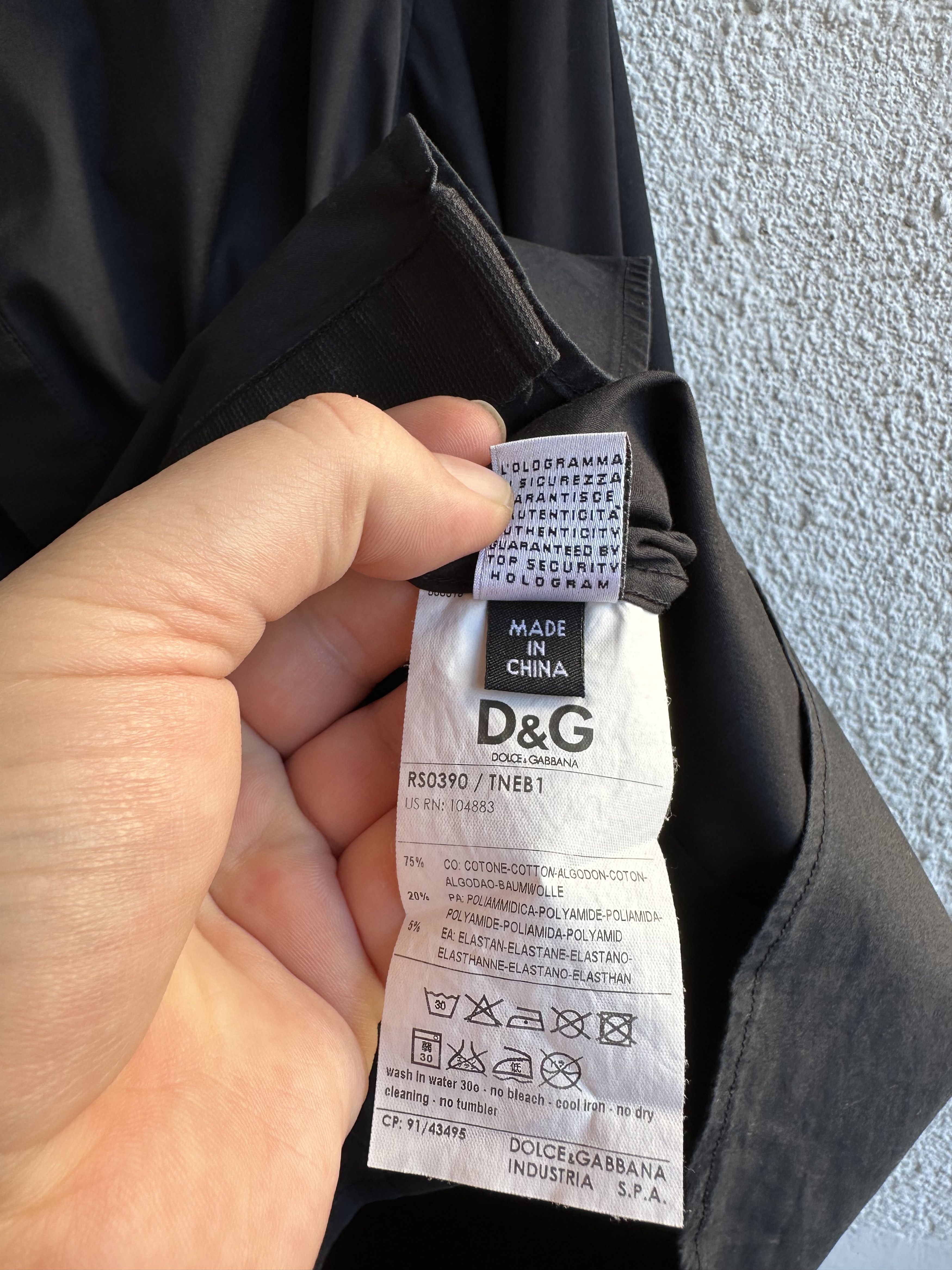 Dolce & Gabbana slim black shirt Size US L / EU 52-54 / 3 - 6 Thumbnail