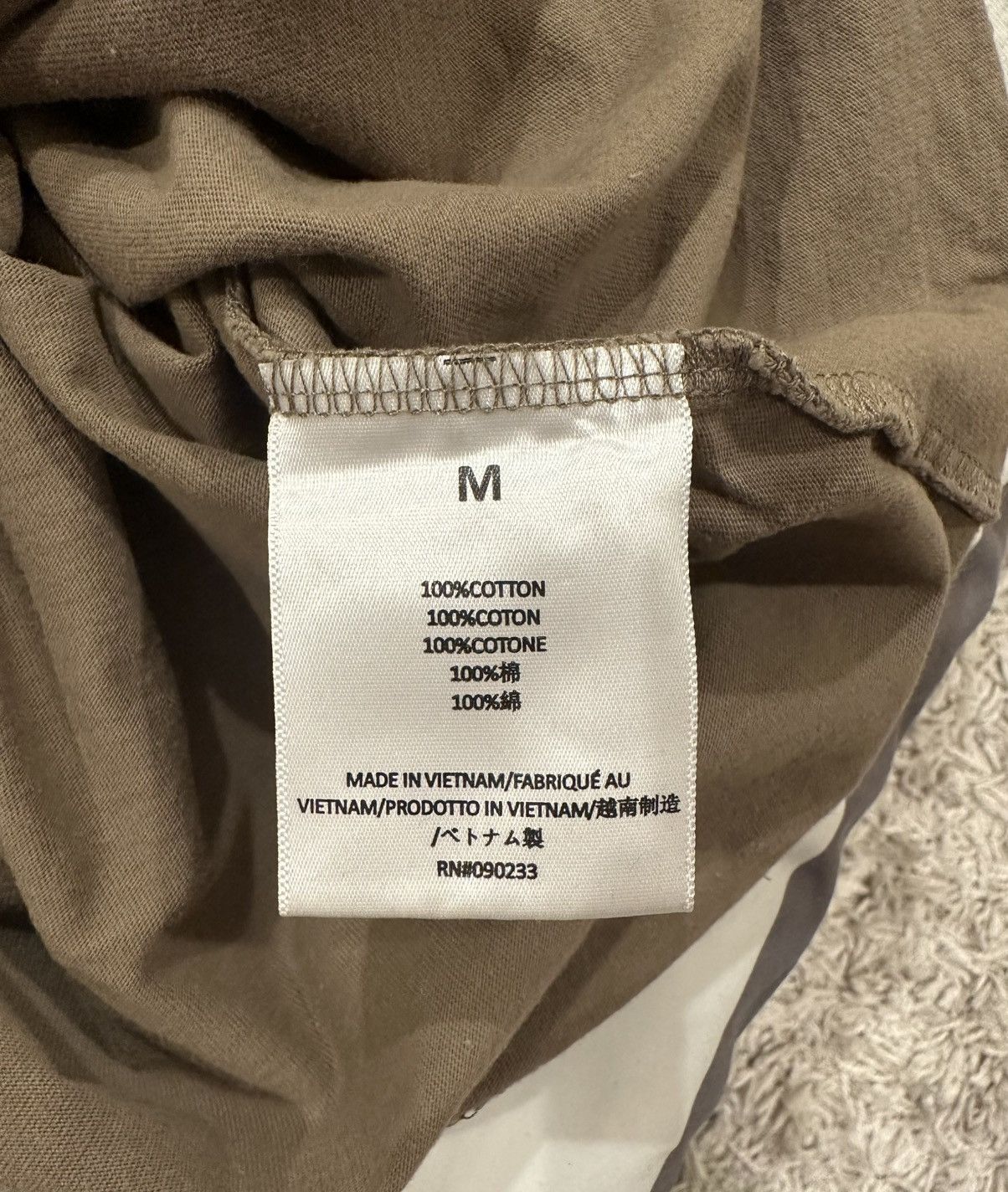 Fear of God *BUNDLE* 2 Fear of God Essentials T Shirts Size US M / EU 48-50 / 2 - 8 Thumbnail