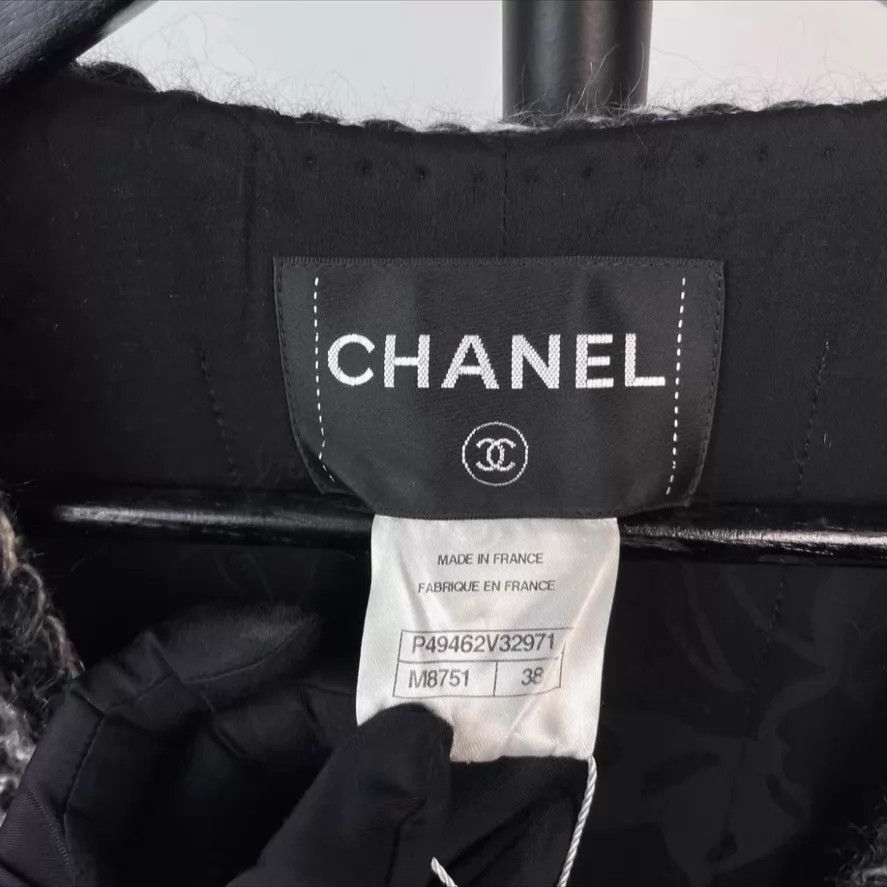 Chanel Chanel Women's Black Classic Jacket Size S / US 4 / IT 40 - 3 Thumbnail