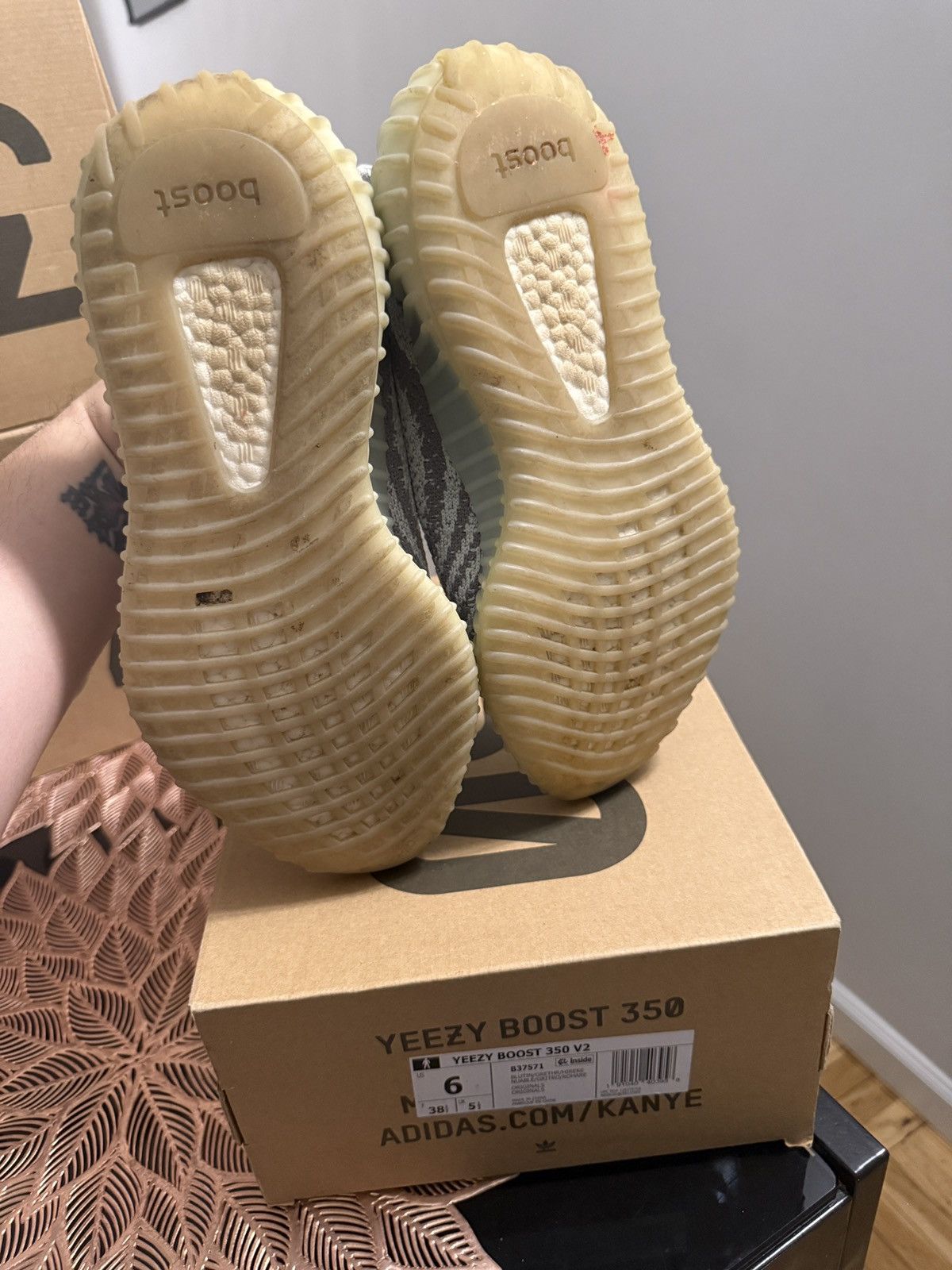 Adidas Adidas Yeezy 350v2 blue tints Size US 6 / EU 39 - 5 Thumbnail