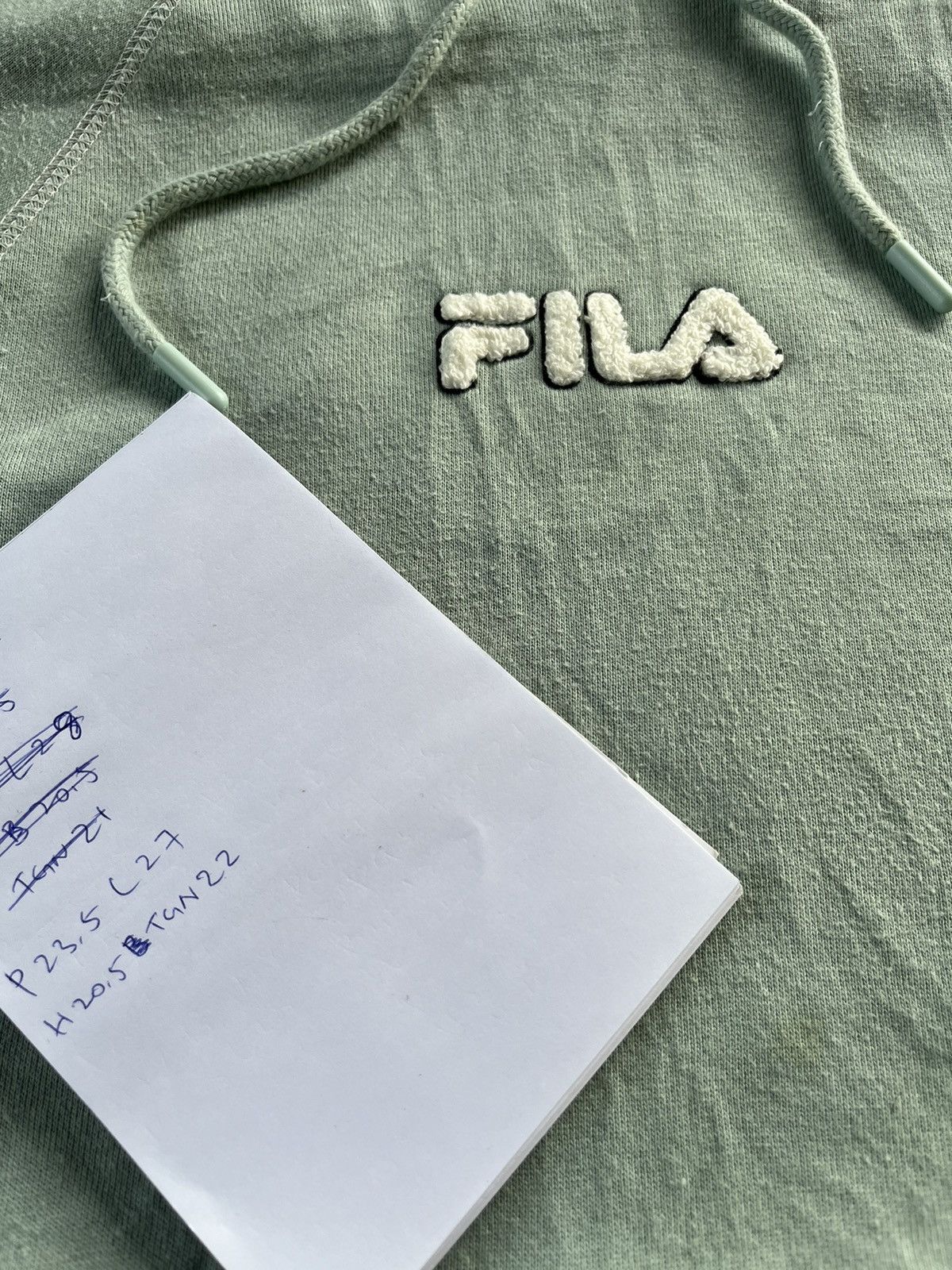 Fila × Vintage 🔥BEST OFFER🔥Fila Central Logo Velvet Hoodie like new Size US L / EU 52-54 / 3 - 8 Thumbnail