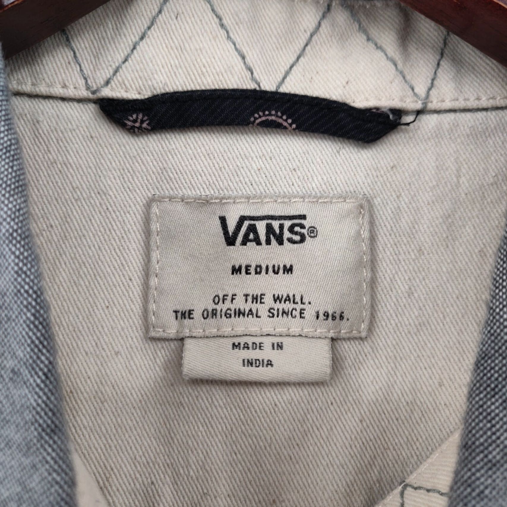 Vans VANS Shirt Mens Medium Blue Paisley Regular Fit Long Sleeve Button Skate Size US M / EU 48-50 / 2 - 7 Thumbnail