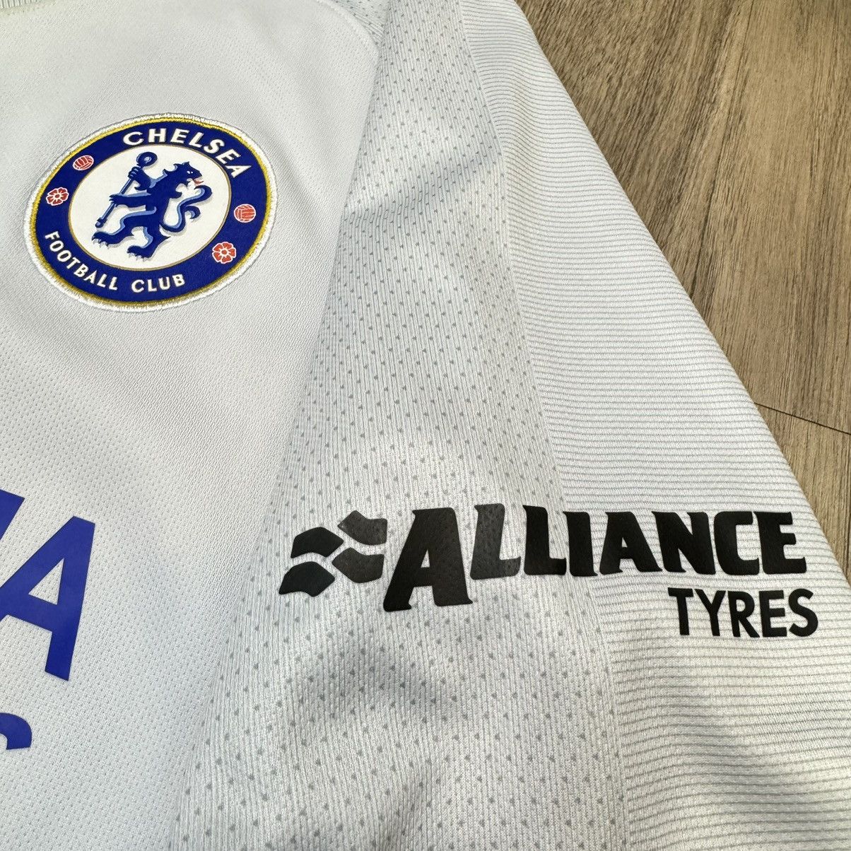 Nike Chelsea 17/18 away shirt #9 Morata Size US S / EU 44-46 / 1 - 6 Thumbnail
