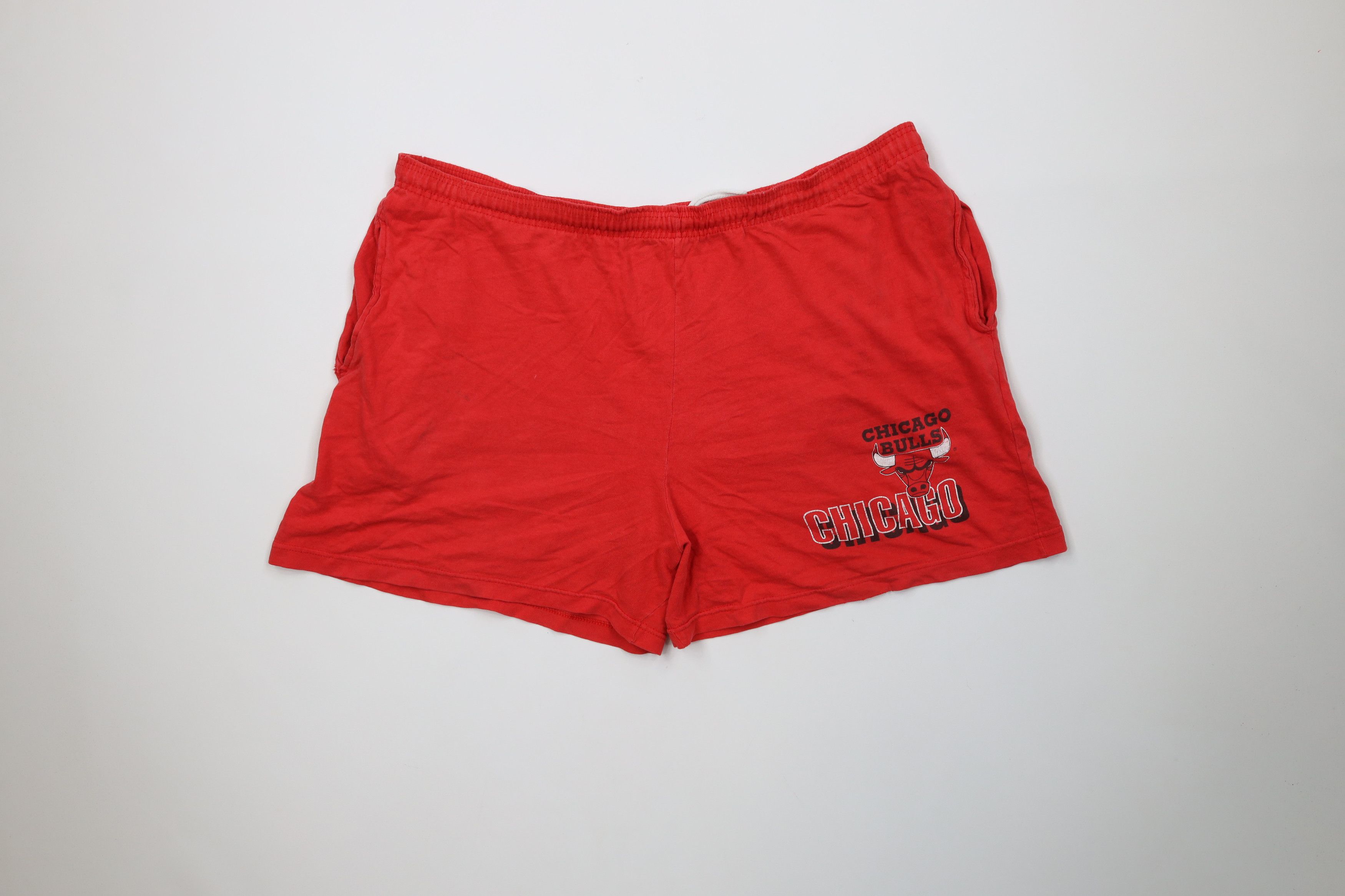 Vintage Vintage 90s Chicago Bulls Basketball Shorts AS IS Red USA Size US 34 / EU 50 - 1 Thumbnail