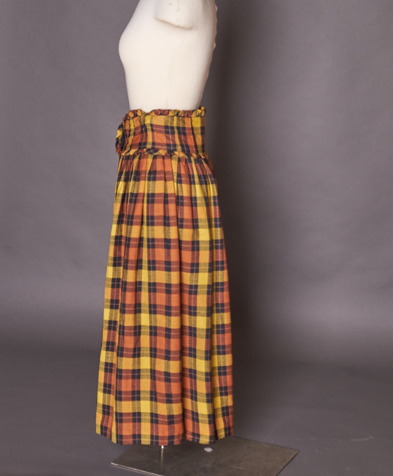 Vintage 1980s Ruffle Waist Plaid Golden Button Up Skirt Size 28" / US 6 / IT 42 - 2 Thumbnail