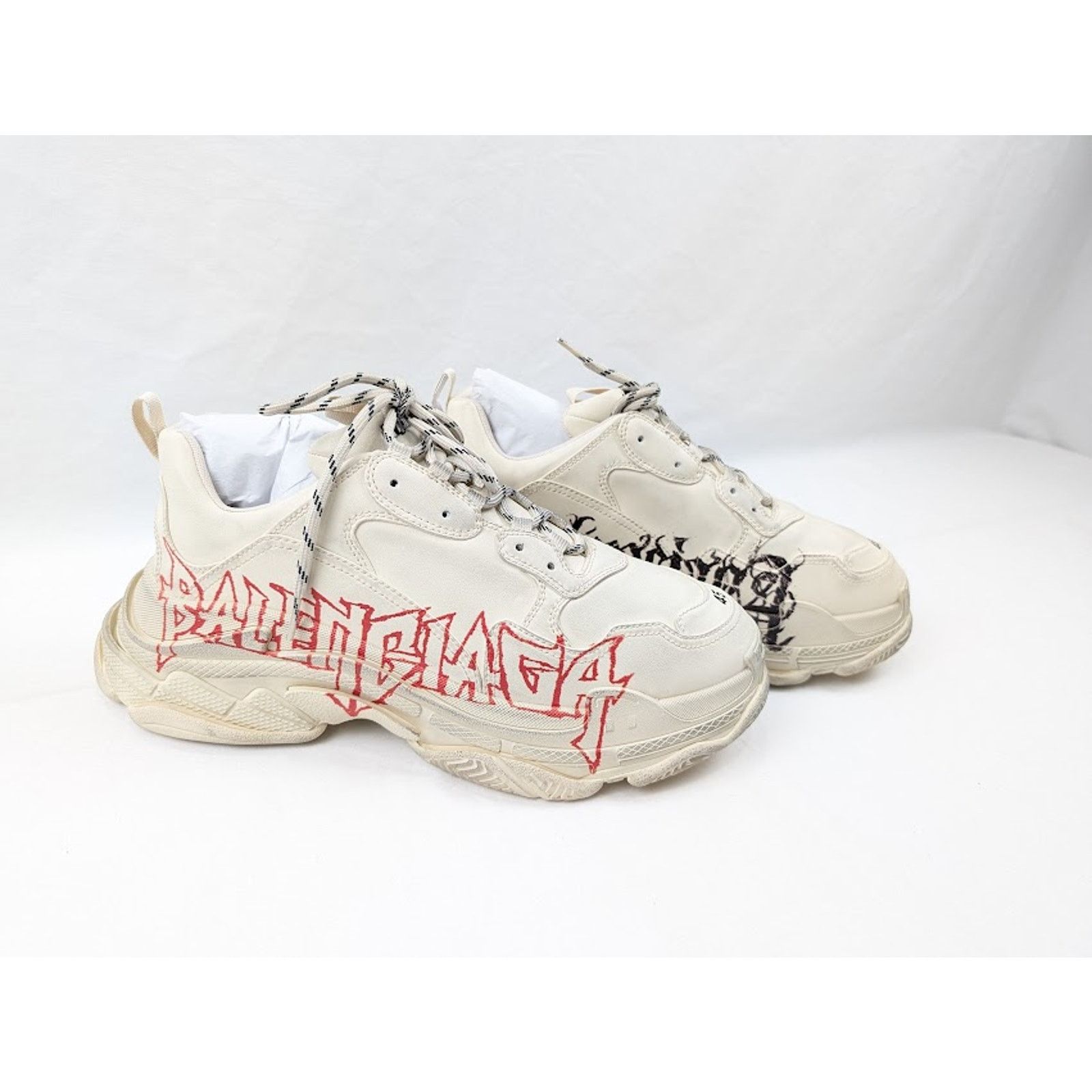 Balenciaga o1rshd1 Q:2 / Triple S Low-Top Sneakers in White/Red/Black Size US 10 / EU 43 - 14 Thumbnail