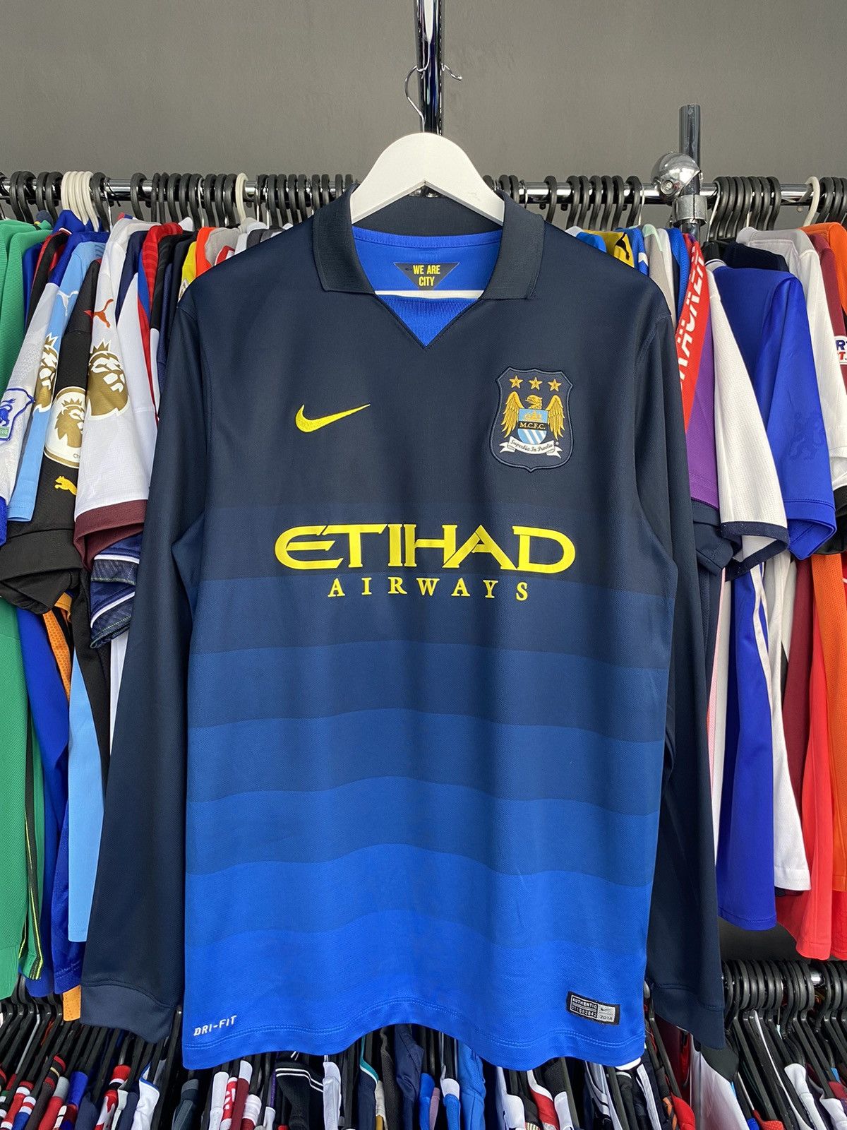Nike 2014/15 NIKE MANCHESTER CITY AWAY SOCCER FOOTBALL JERSEY Size US M / EU 48-50 / 2 - 1 Thumbnail