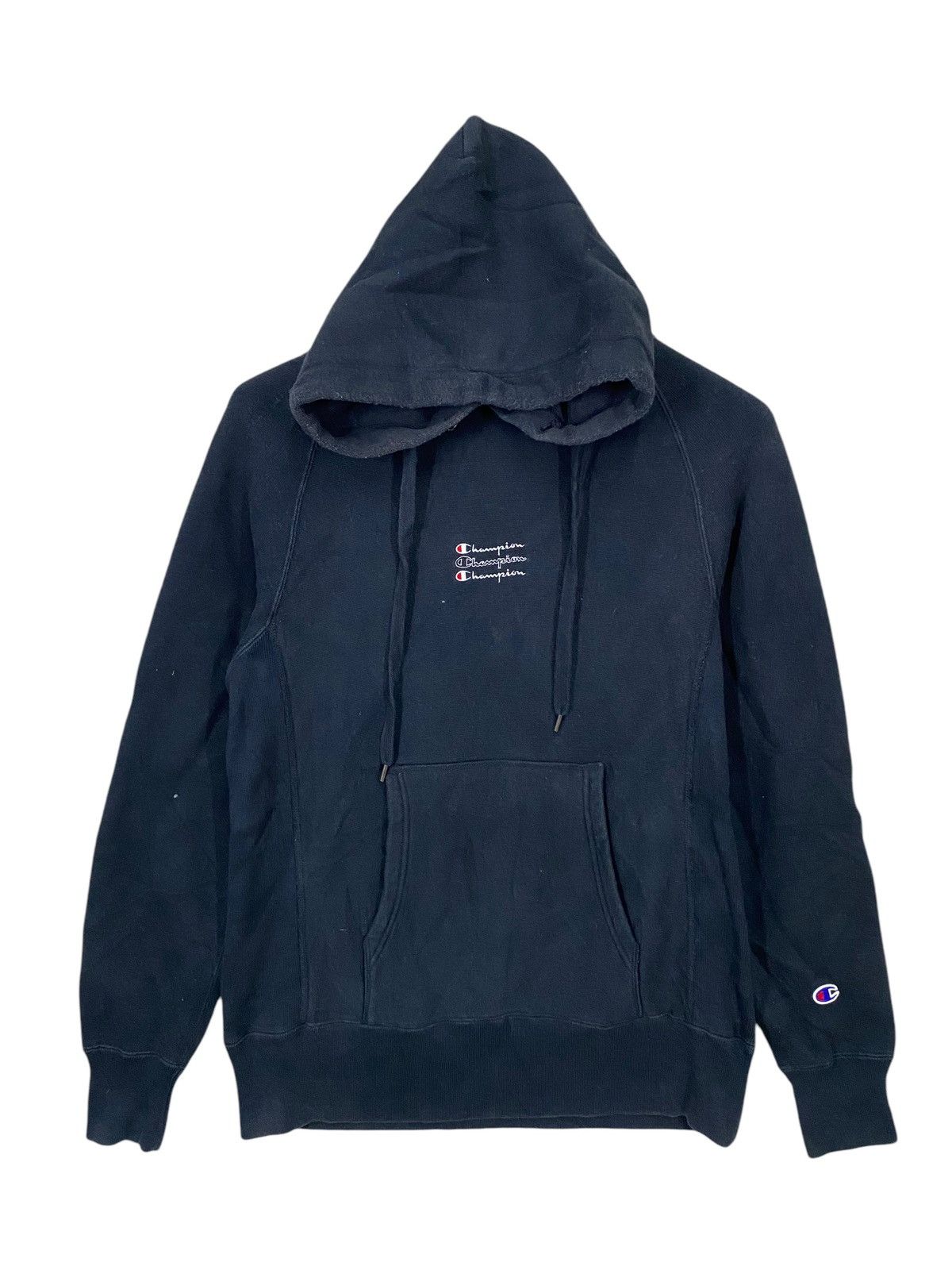 Champion × Japanese Brand × Vintage Vintage champion reverse center logo hoodie pullover size m Size US M / EU 48-50 / 2 - 1 Thumbnail