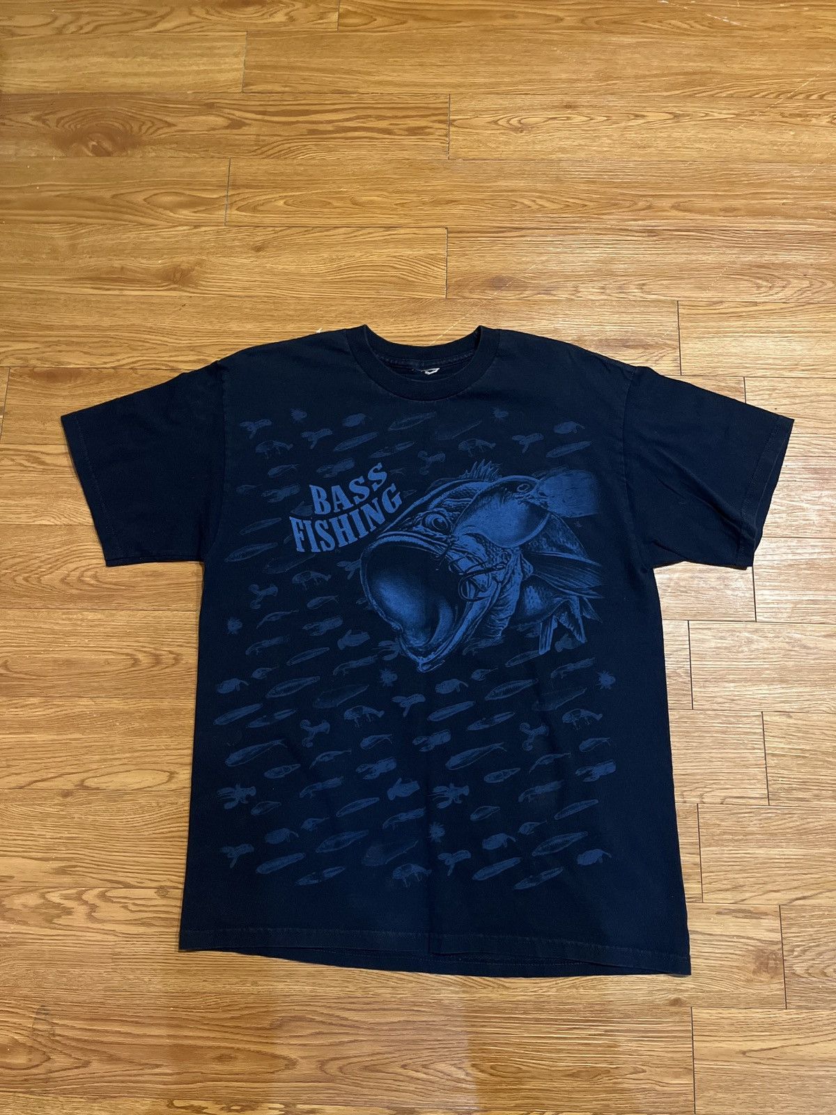 Vintage vintage 90s navy blue bass fishing lures tee shirt Size US L / EU 52-54 / 3 - 1 Thumbnail