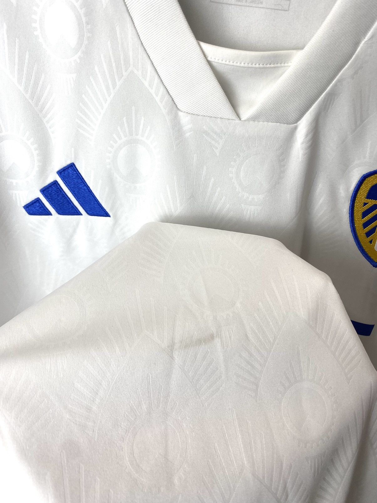 Adidas Vintage Adidas LUFC Soccer Jersey T Shirt Size US XXL / EU 58 / 5 - 8 Thumbnail