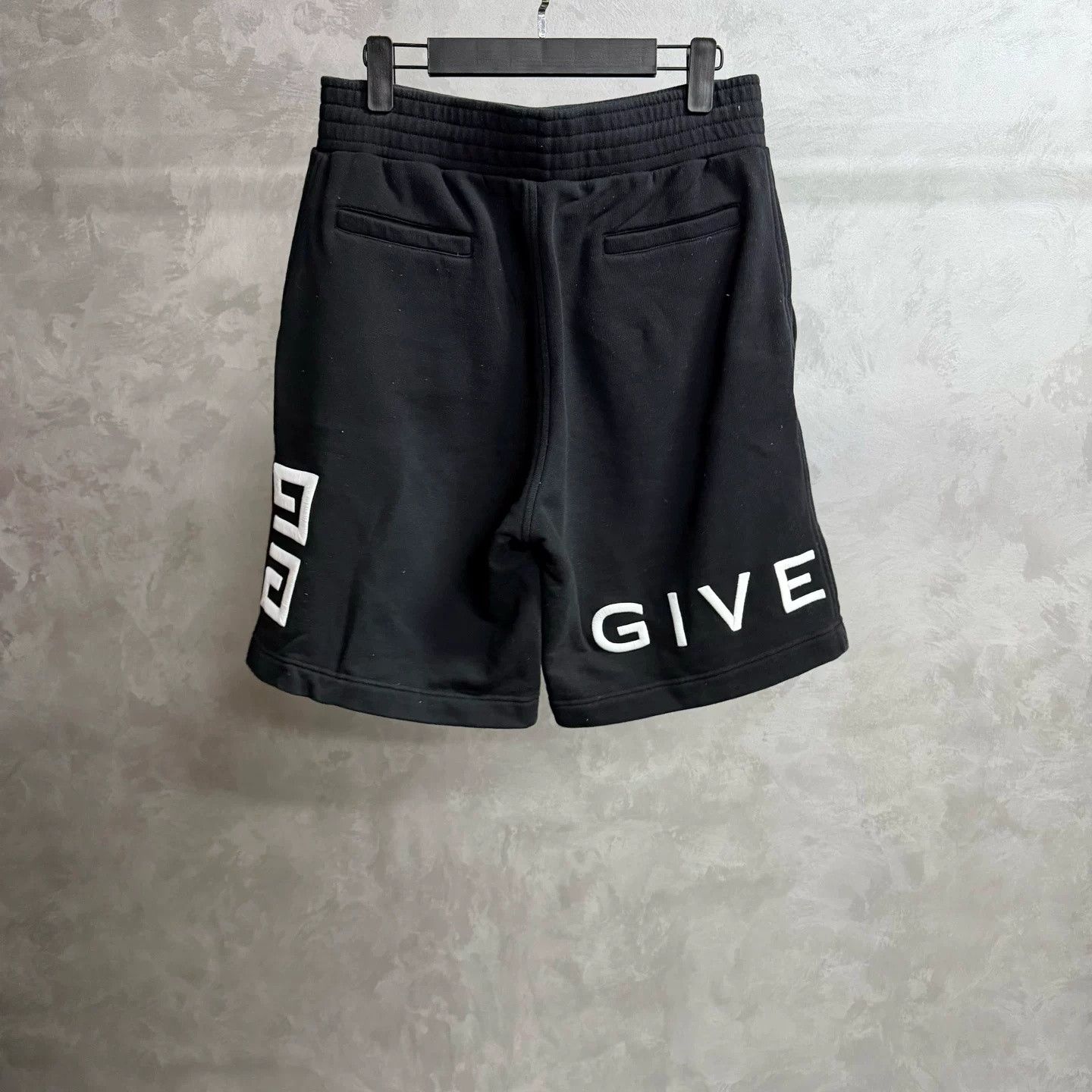 Givenchy Givenchy Black Side Logo Print Shorts Size US 36 / EU 52 - 4 Thumbnail