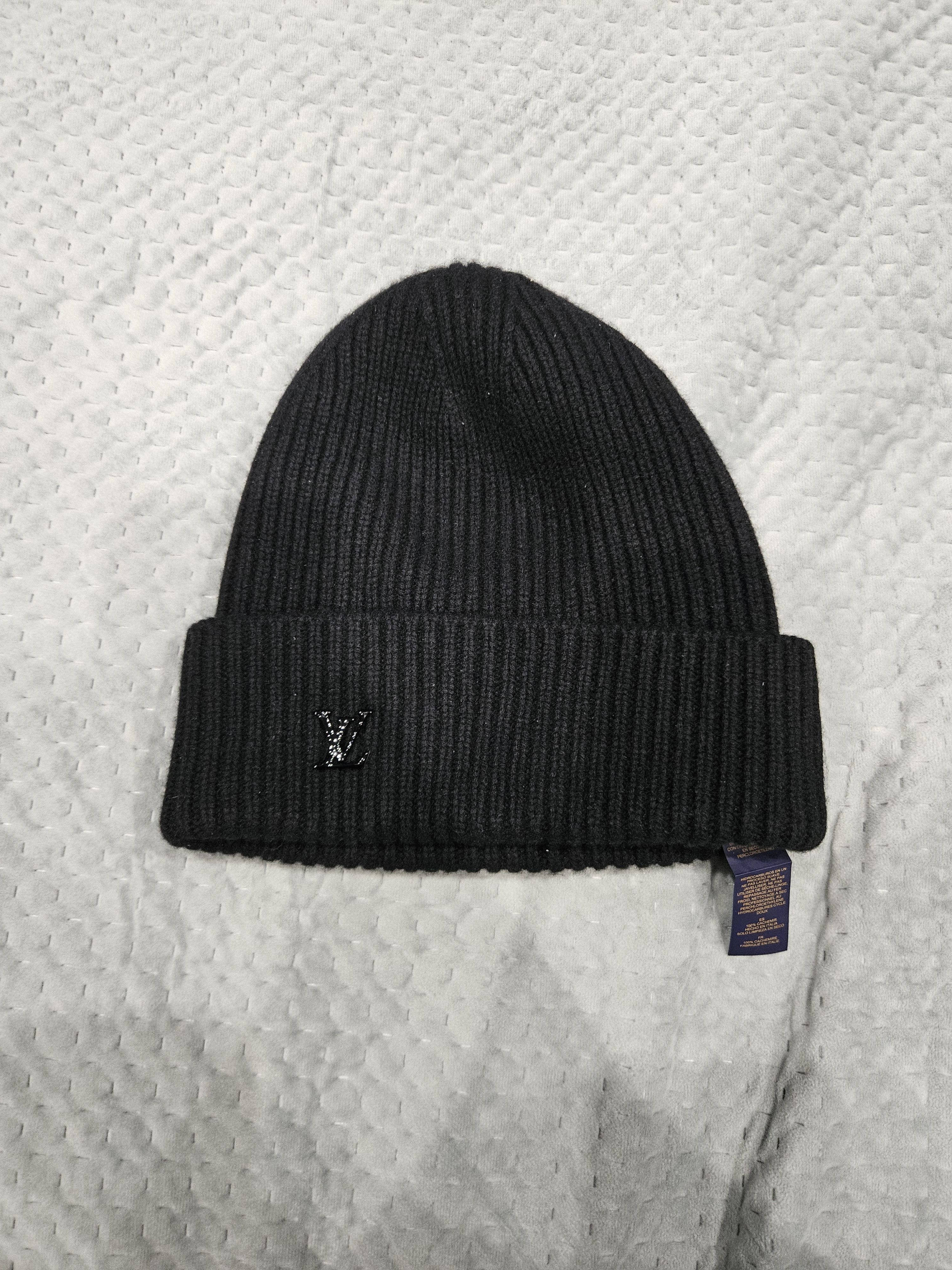 Louis Vuitton Louis Vuitton Ahead Beanie Noir Size ONE SIZE - 1 Thumbnail
