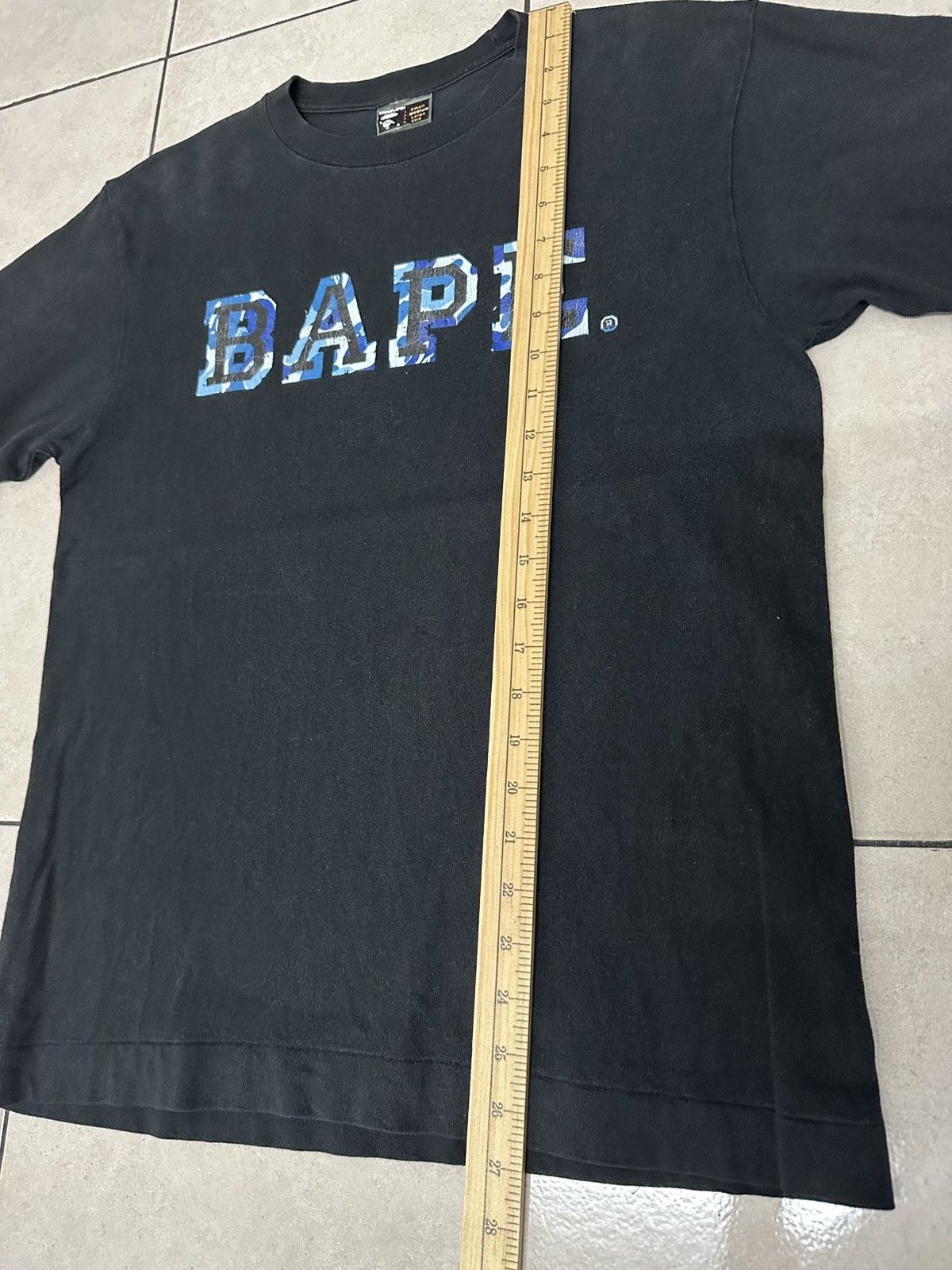 Bape Vintage Bape Spellout Camo Tshirt Size US M / EU 48-50 / 2 - 8 Thumbnail