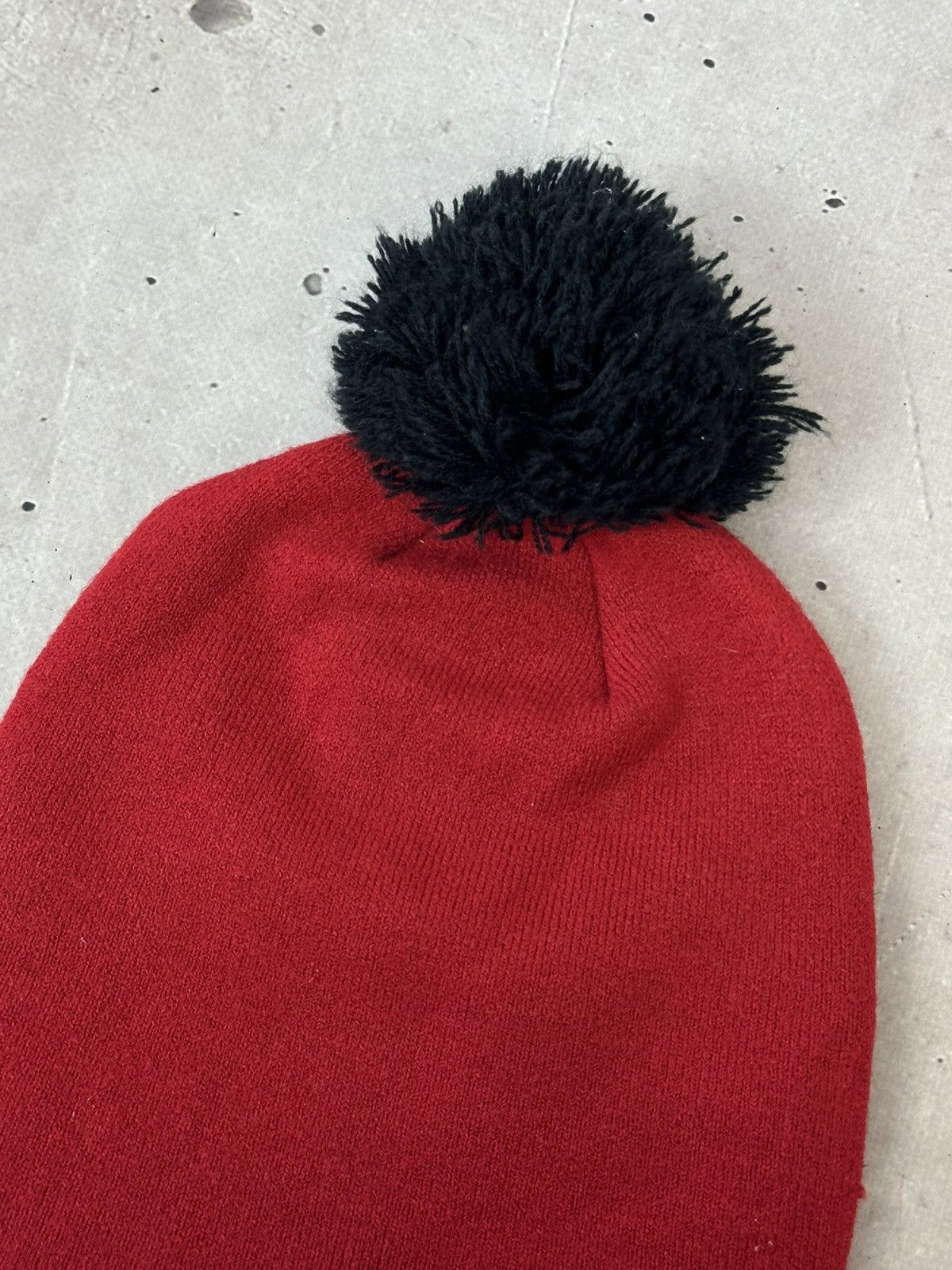 Jordan Brand Nike Air Jordan Kids Red/Black Beanie with Pompom Size ONE SIZE - 4 Thumbnail