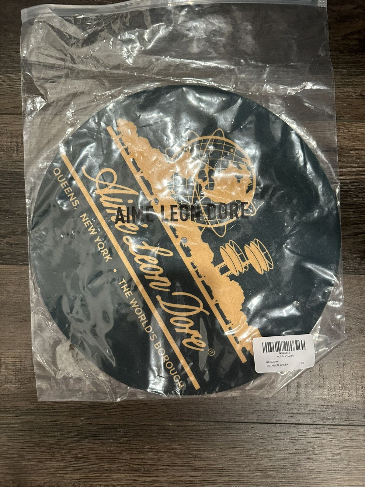 Aime Leon Dore Aime Leon Dore crest queens slip mat (Black) | Grailed
