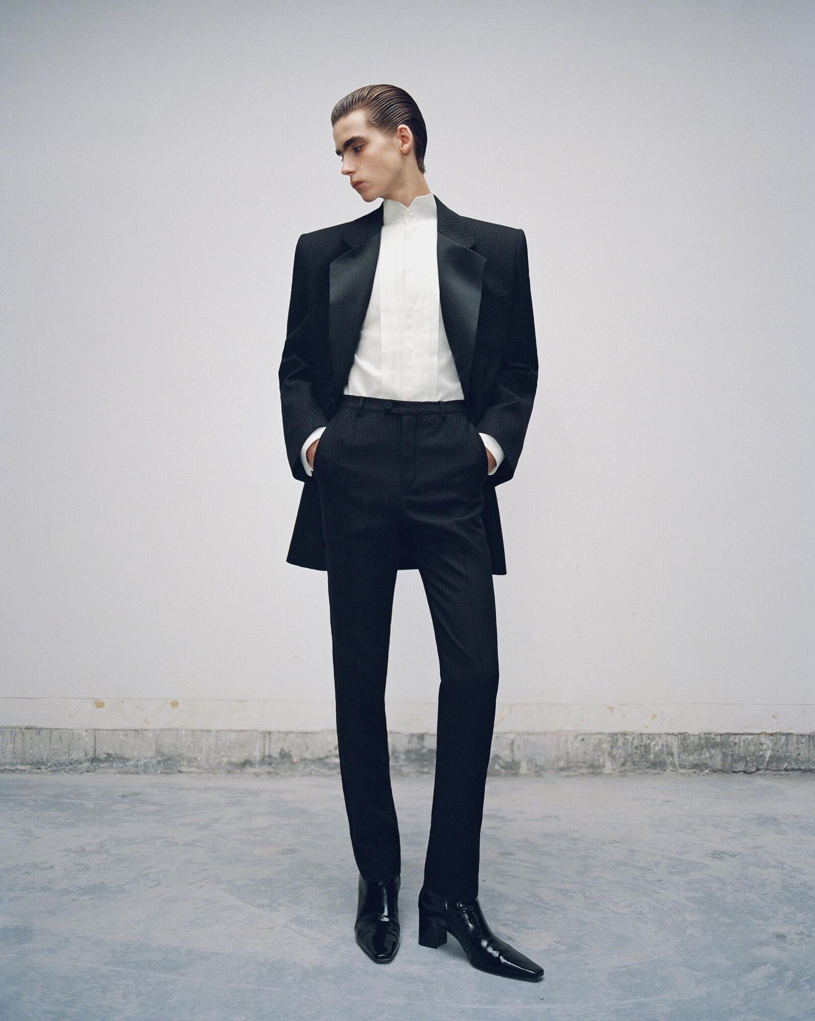 Saint Laurent Paris o1s1wg110125 782775 Unisex Oversized Tuxedo Jacket in Black Size ONE SIZE - 2 Thumbnail