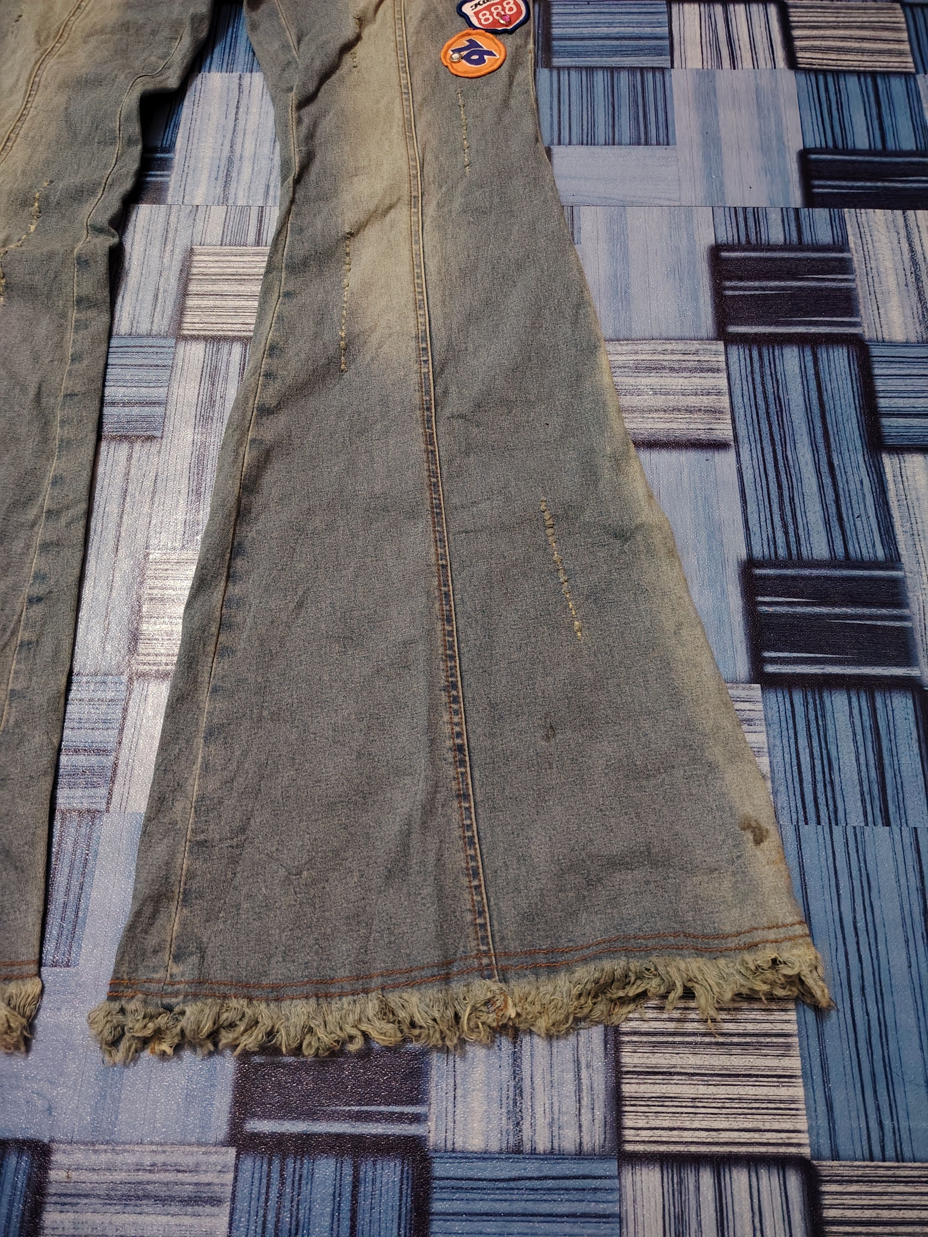 If Six Was Nine × Japanese Brand × Tornado Mart Insane 90s Poupine Bell Bottom distressed Jeans any patches Size 26" / US 2 / IT 38 - 10 Thumbnail