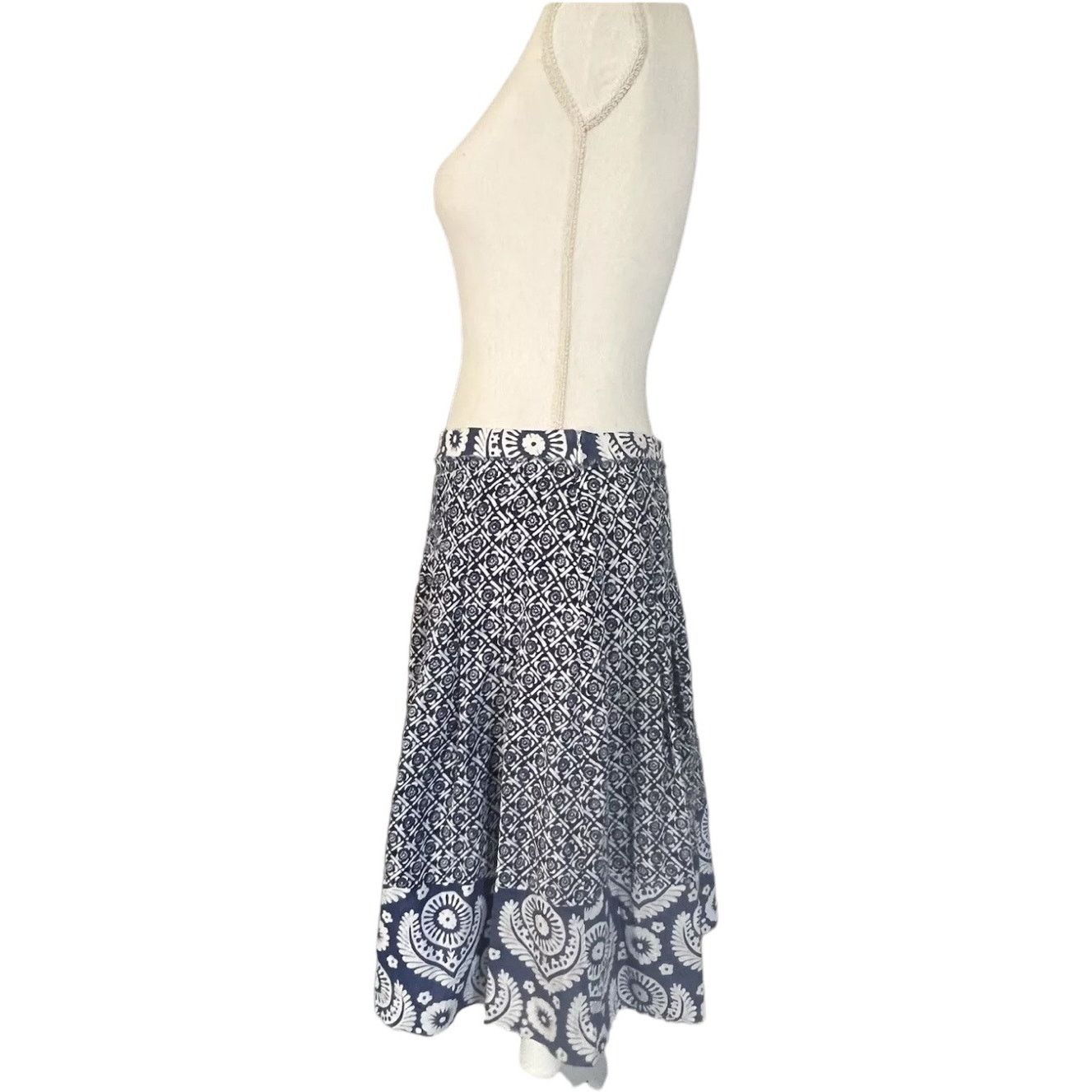 Michael Kors MICHAEL Michael Kors Blue and White Skirt, Size 12 Petite Size 34" / US 12 / IT 48 - 2 Thumbnail