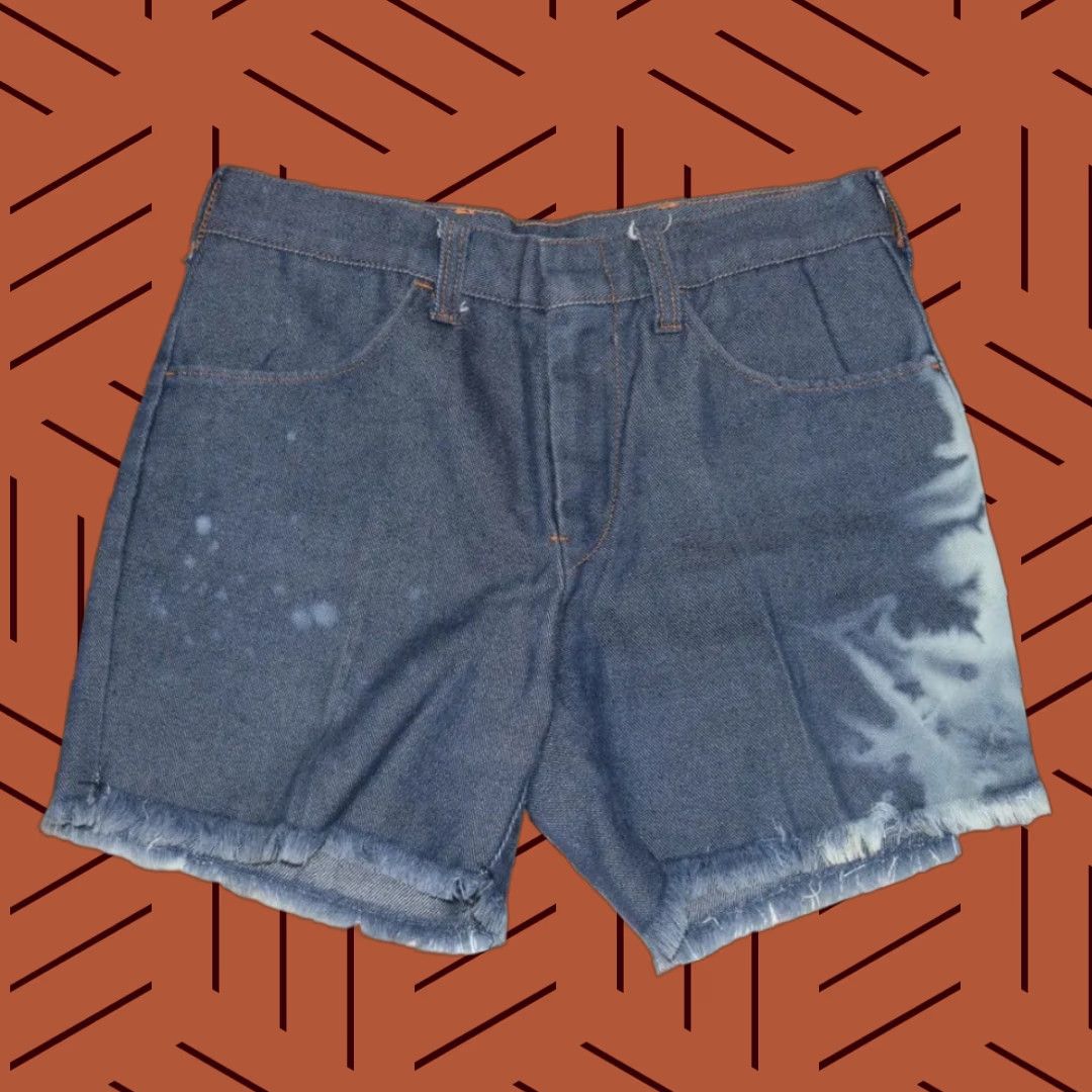 Denime VINTAGE WOMENS BLEACHED CUTOFF SHORTS BLUE DENIM 27" WAIST 60S 70S USA JORT STARS Size 27" / US 4 / IT 40 - 1 Thumbnail