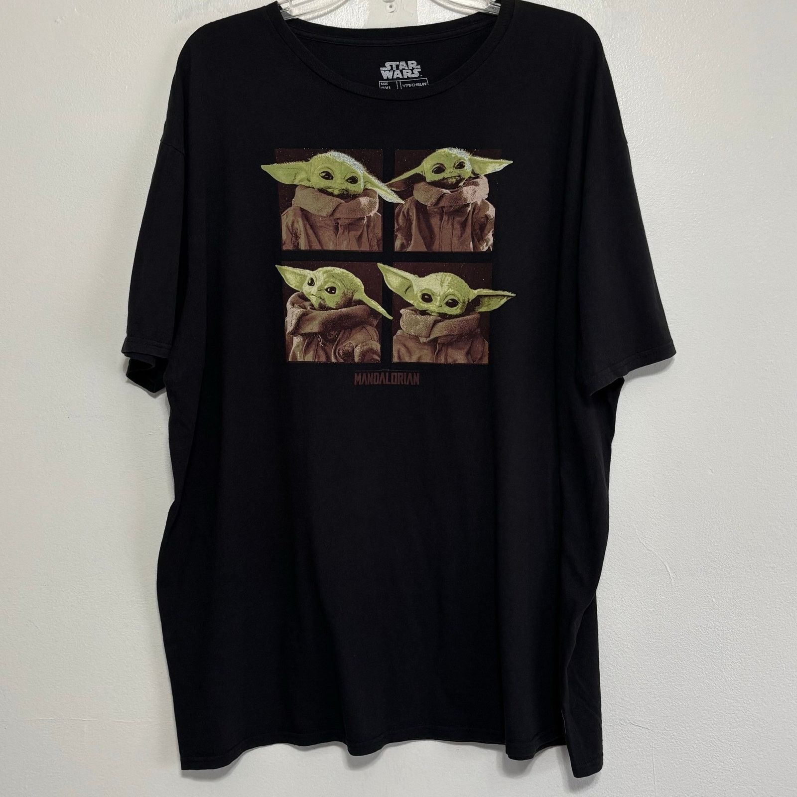 Star Wars Star Wars Grogu Mandalorian Black Graphic Tee Men’s 2XL Size US XXL / EU 58 / 5 - 1 Thumbnail