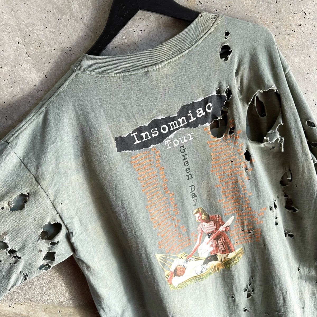 Band Tees 90’s THRASHED Green Day “INSOMNIAC” T-Shirt Size US XL / EU 56 / 4 - 6 Thumbnail