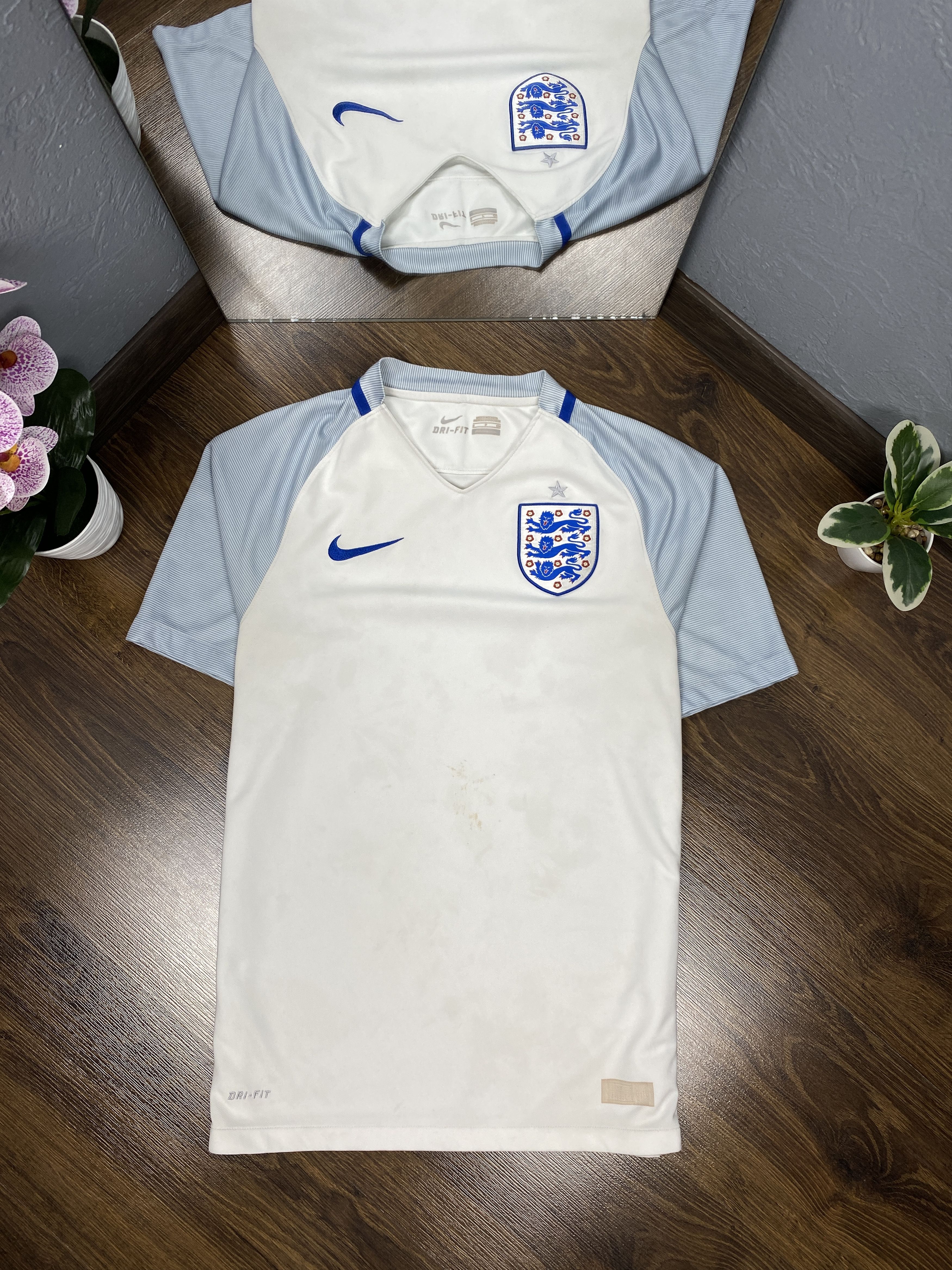 Nike Nike England Mens T-shirt jersey Size US S / EU 44-46 / 1 - 1 Thumbnail