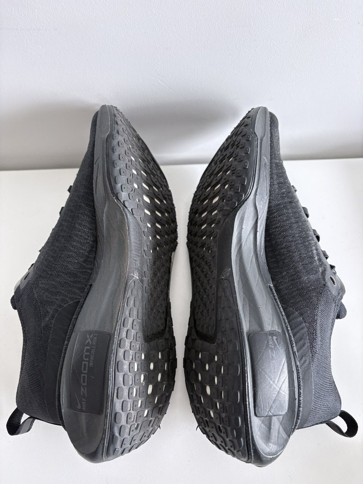 Nike Nike Invincible Run 3 ZoomX men's running shoes size 44 Size US 11 / EU 44 - 7 Thumbnail