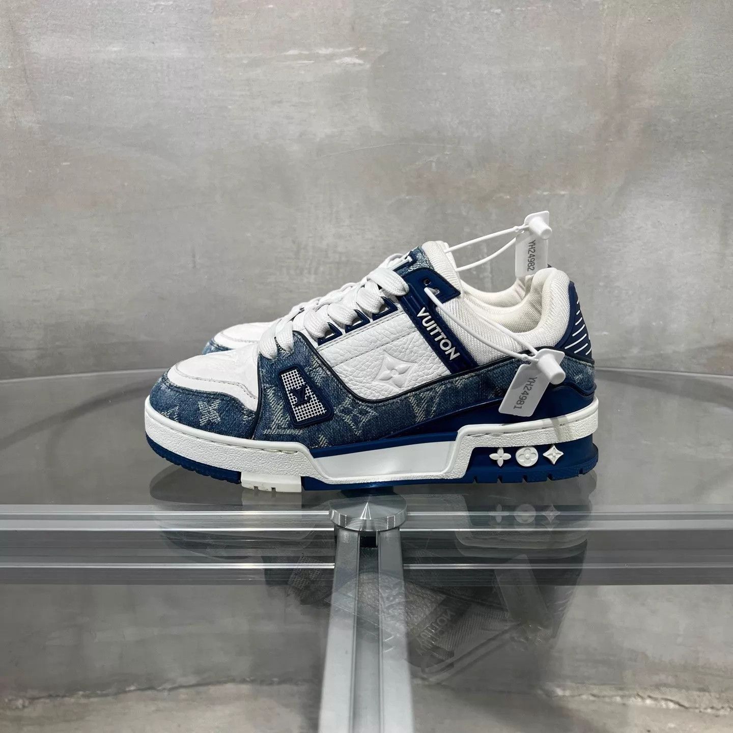 Louis Vuitton LV Trainer White Blue Denim UK2 36 Size US 4.5 / IT 34.5 - 3 Thumbnail
