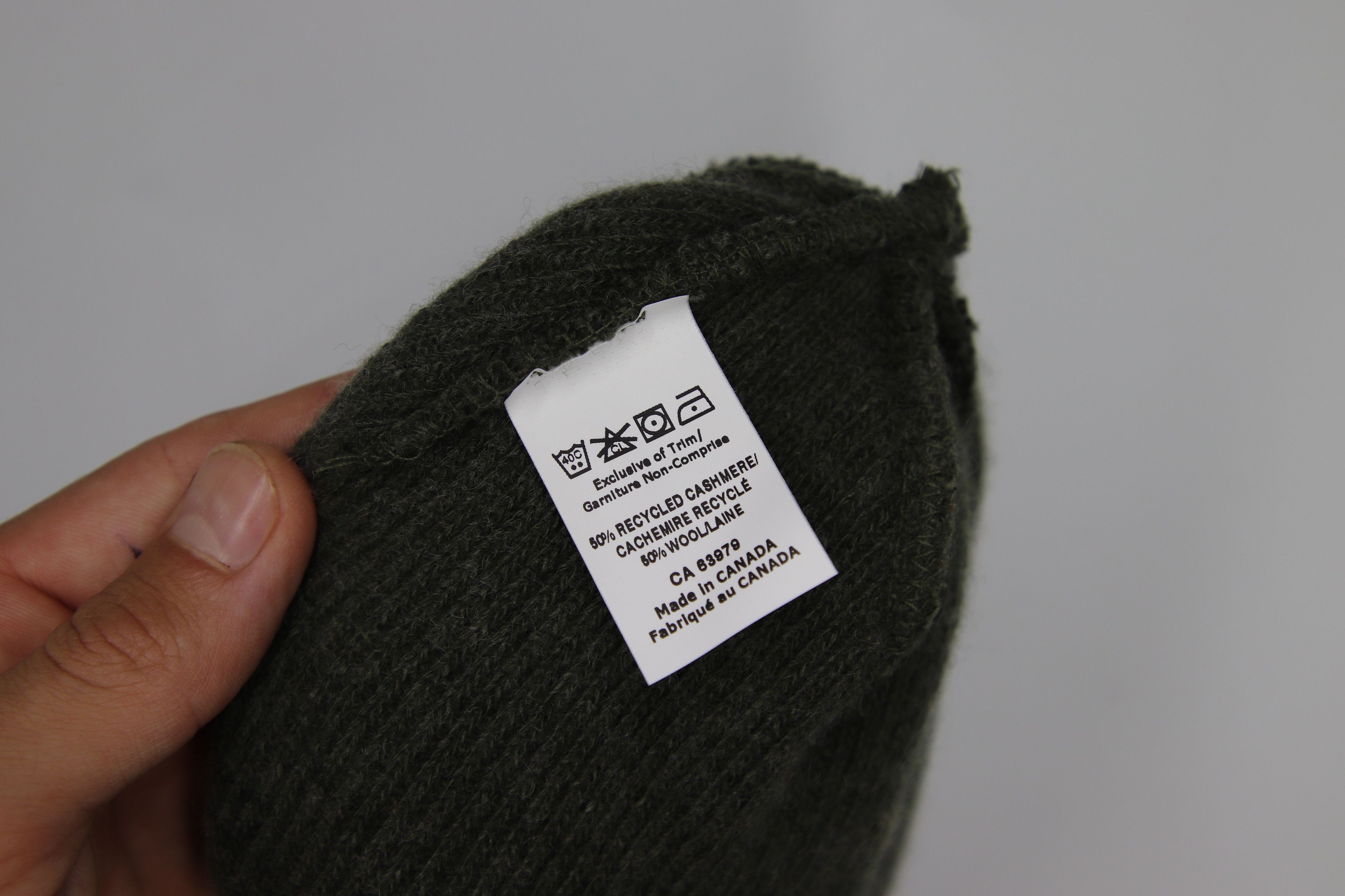 Other 50% recycled Cashmere 50% Merino wool Beanie Olive Size ONE SIZE - 3 Thumbnail
