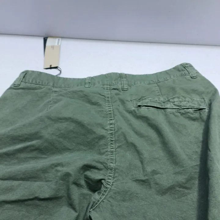 Stone Island Stone Island Green Casual Cargo Shorts for Men -2506 Size US 34 / EU 50 - 3 Thumbnail
