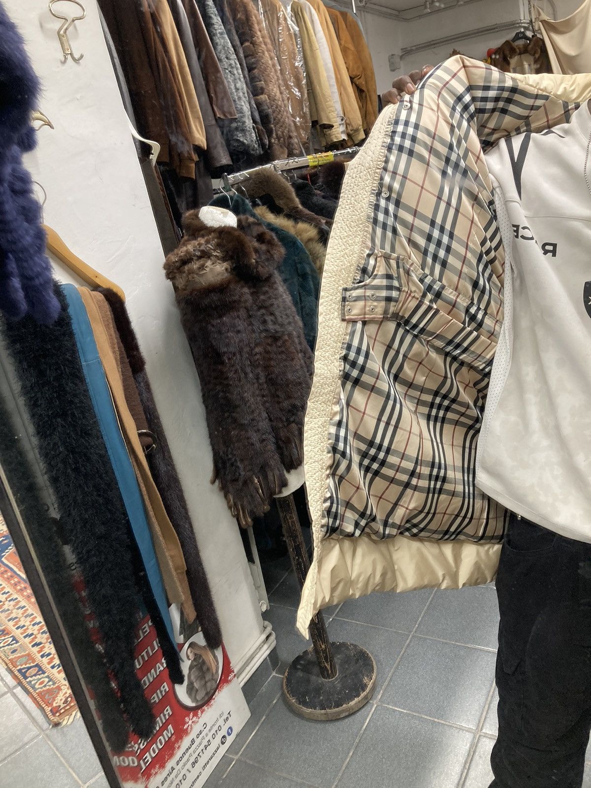 Burberry Beige long down jacket, ideal for winter - Size M Size US M / EU 48-50 / 2 - 10 Thumbnail